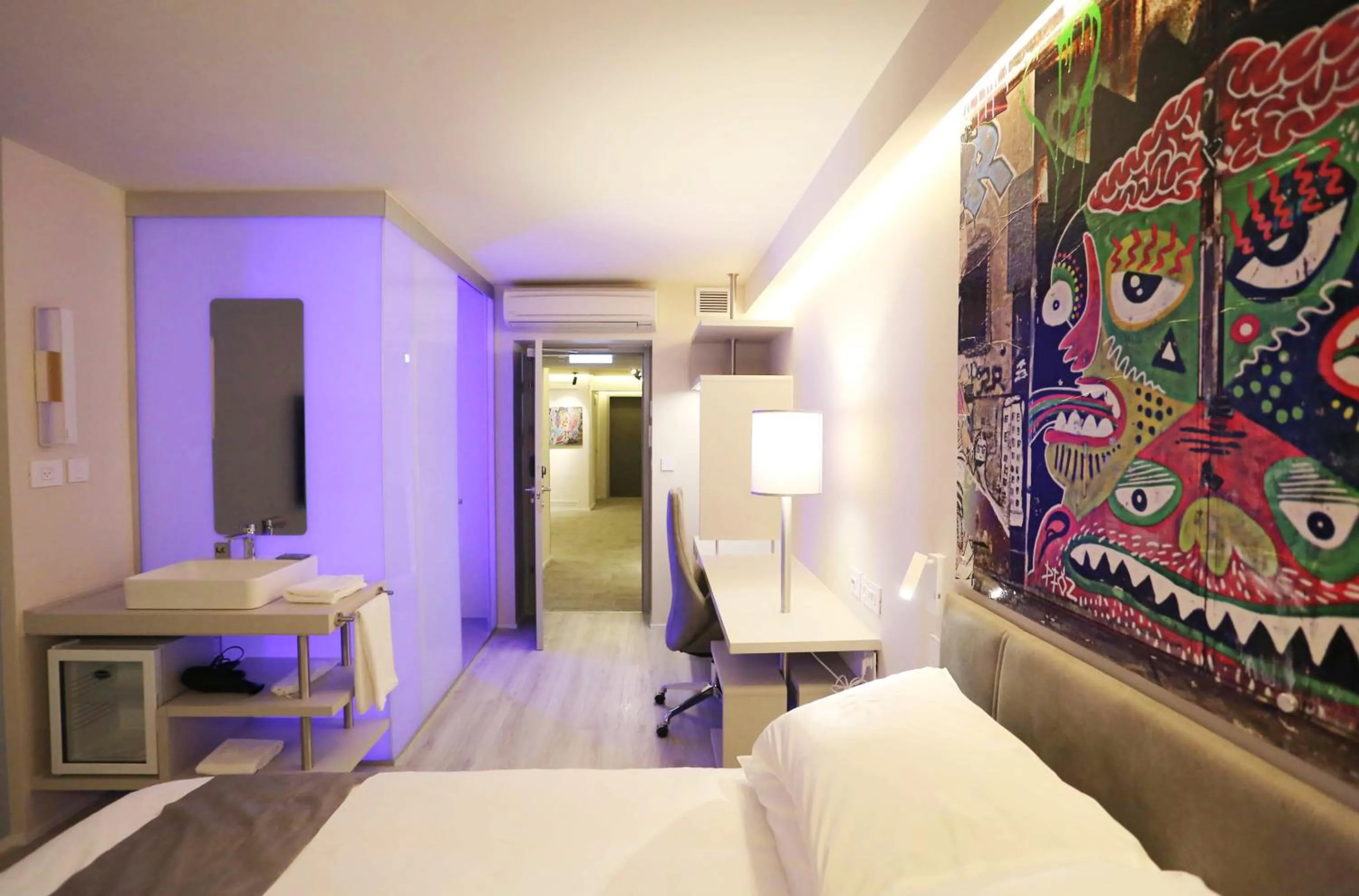 Bedroom, Bed in Link Hotel & Hub By Dan Hotels