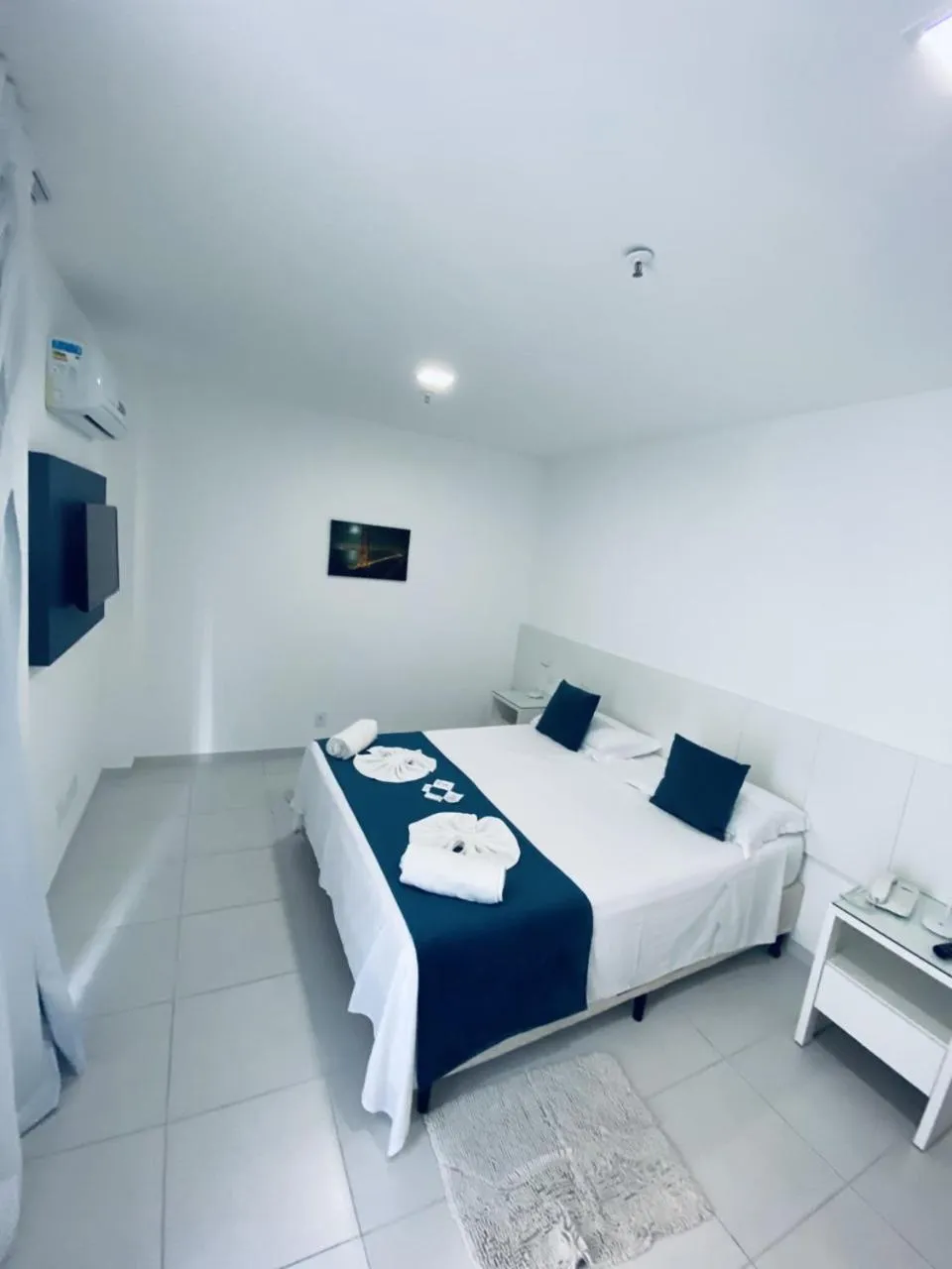 Photo of the whole room, Bed in Hotel Real