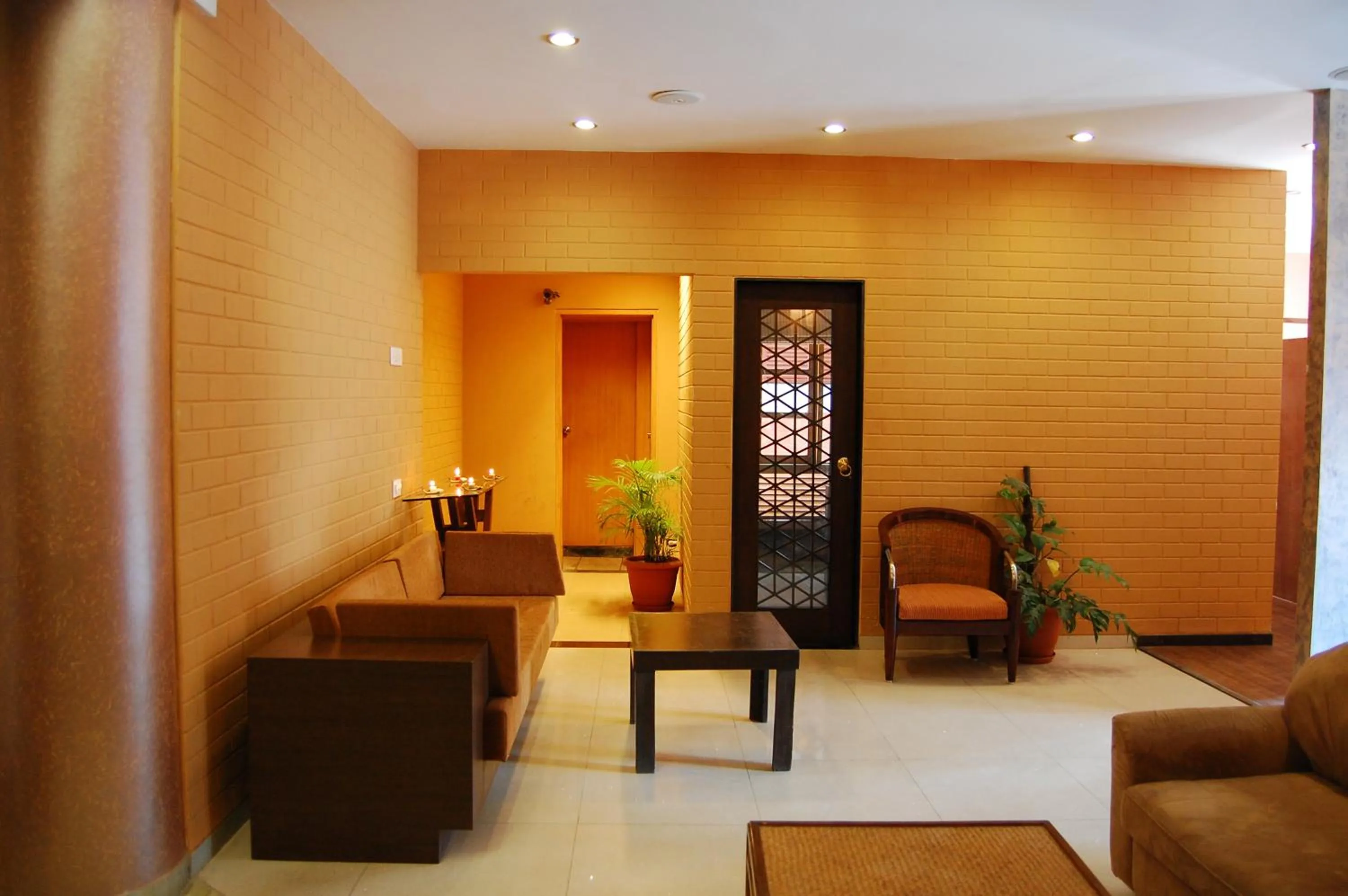 Restaurant/places to eat in Cambay Sapphire, Gandhinagar