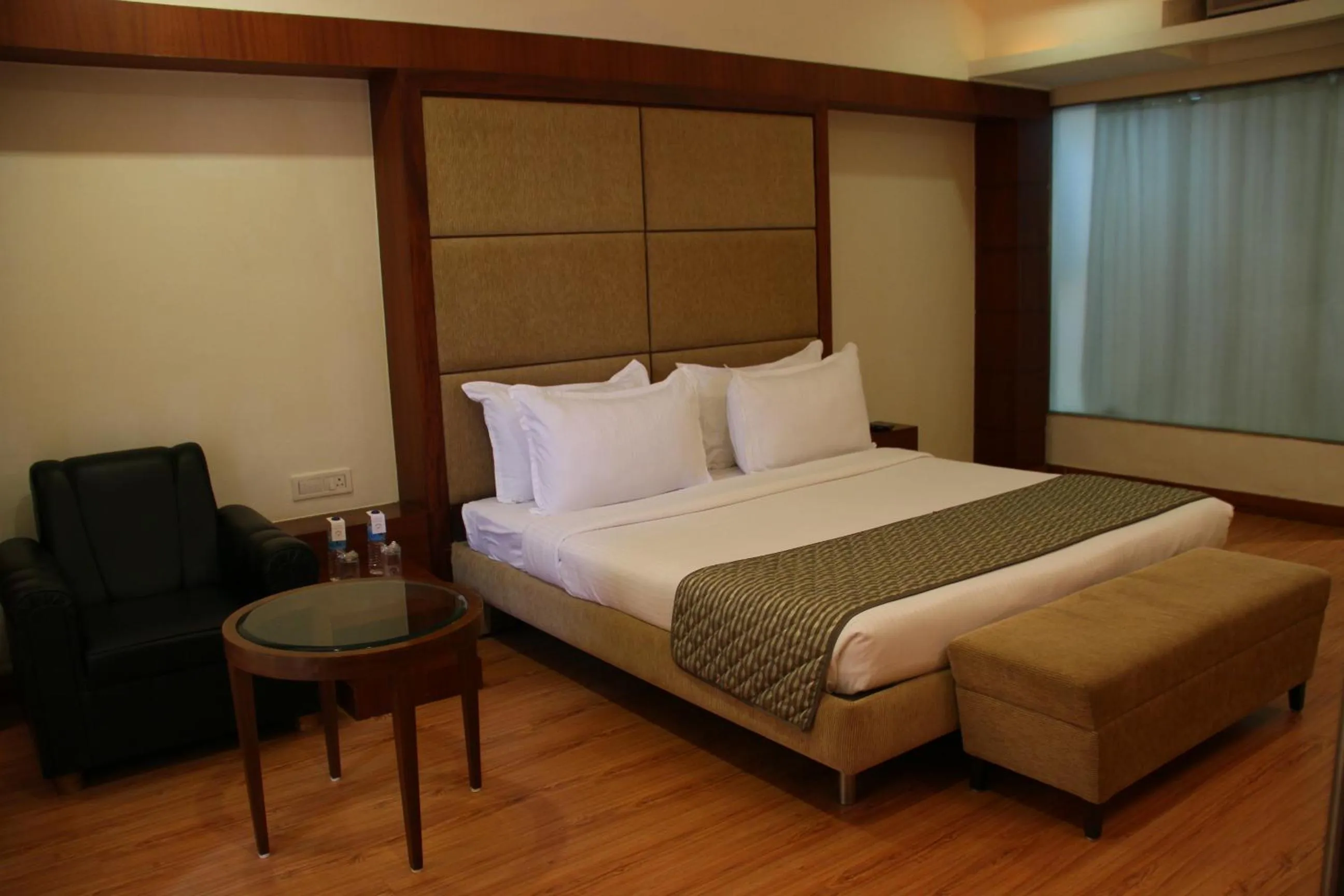 Cambay Sapphire, Gandhinagar