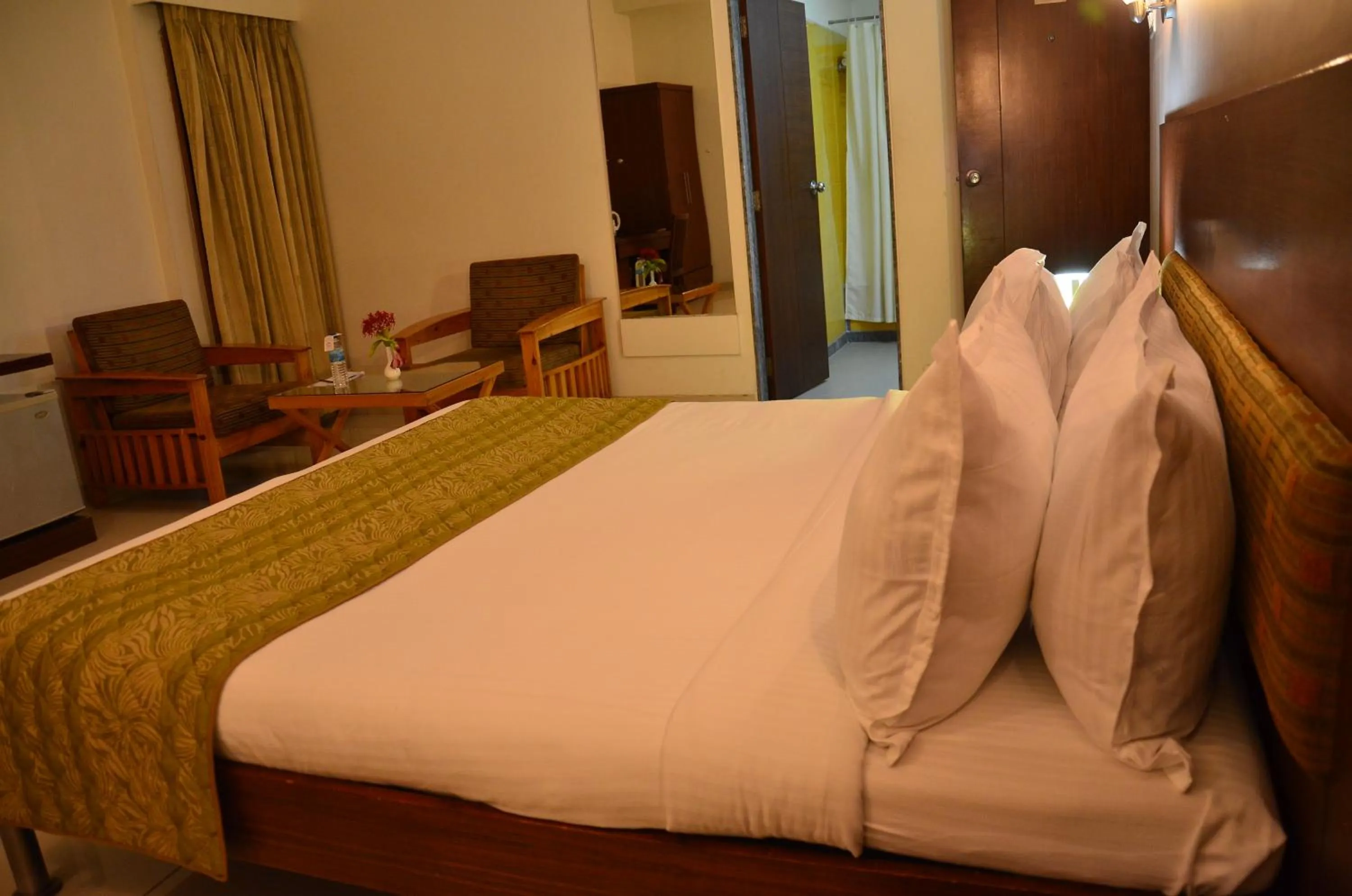 Cambay Sapphire, Gandhinagar