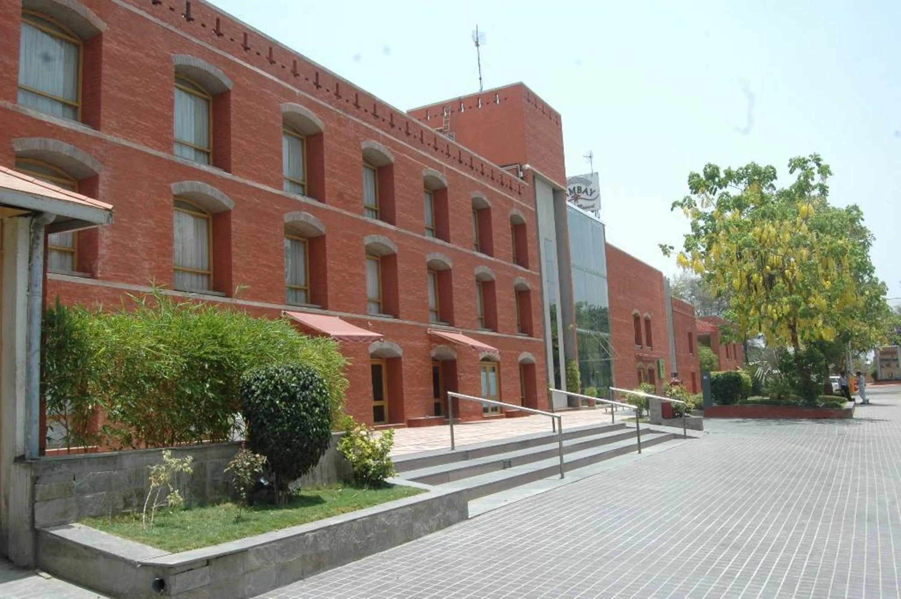 Facade/entrance in Cambay Sapphire, Gandhinagar
