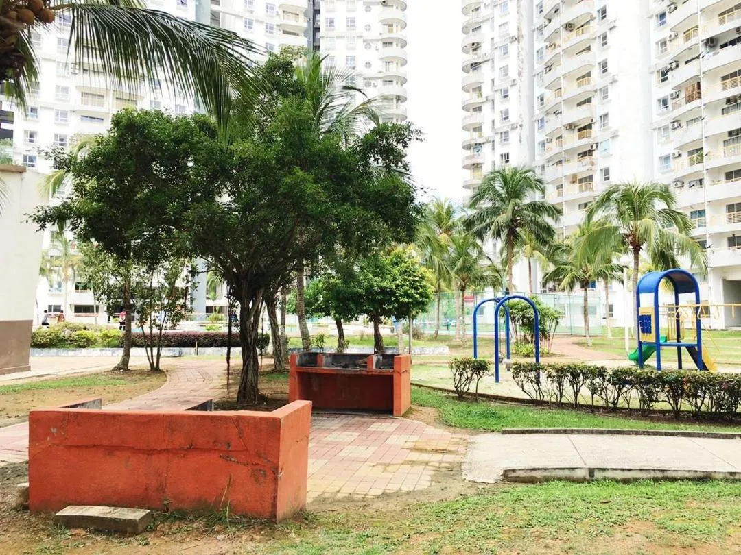 BBQ facilities in Maya Apartment Bay View Villas
