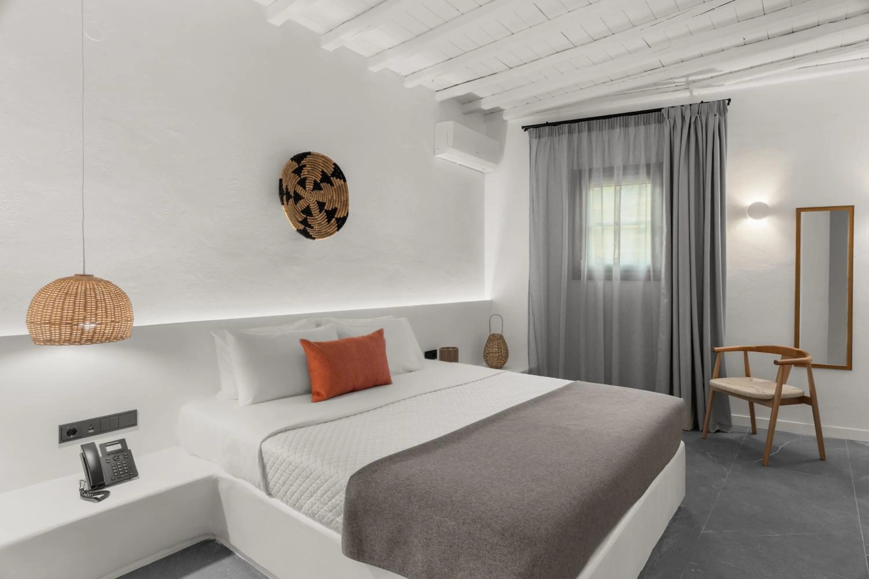 Bedroom, Bed in Mr. and Mrs. White Tinos