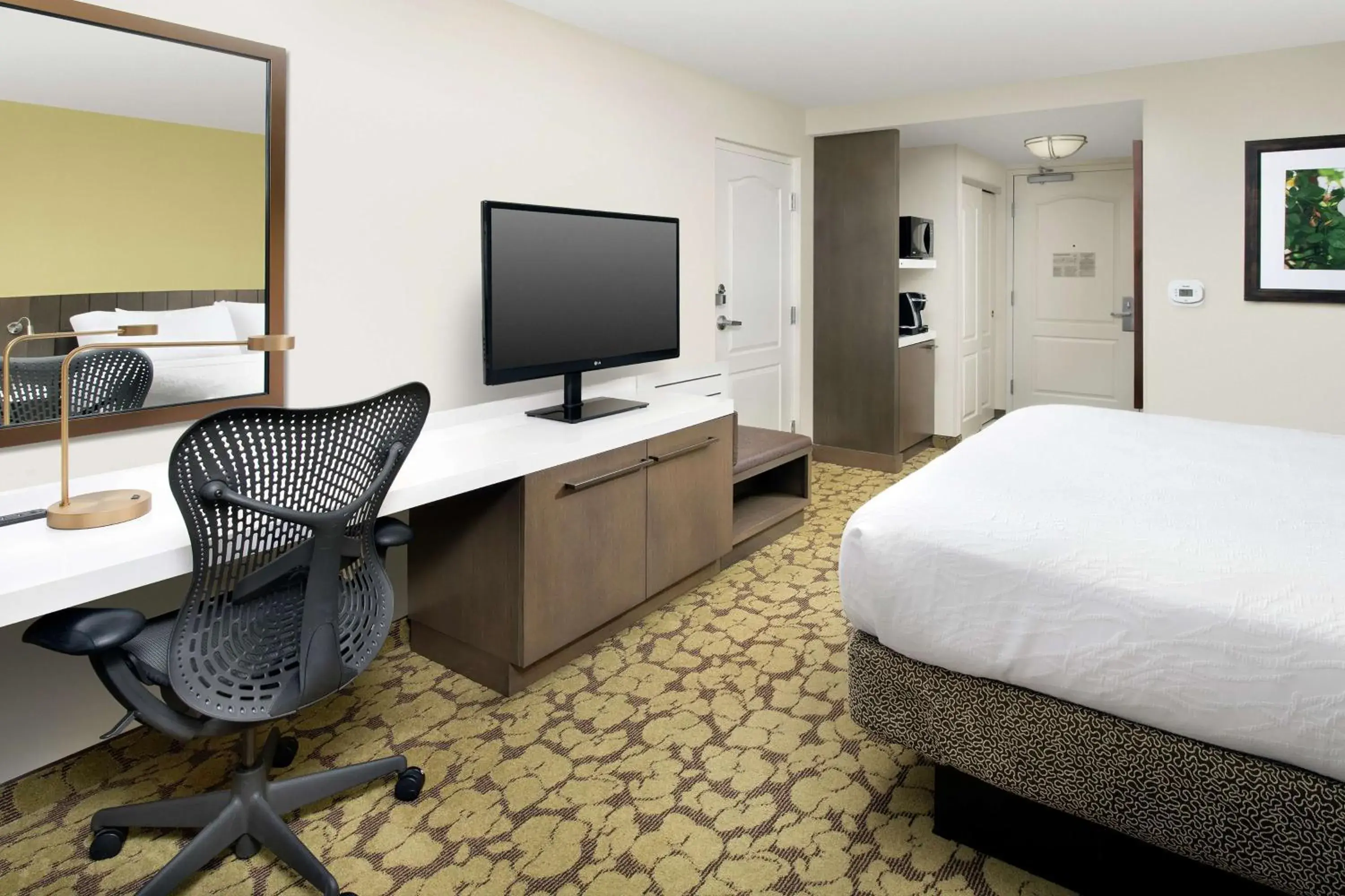 King Room - Hearing Access in Hilton Garden Inn Frederick King Room - Hearing Access in Hilton Garden Inn Frederick