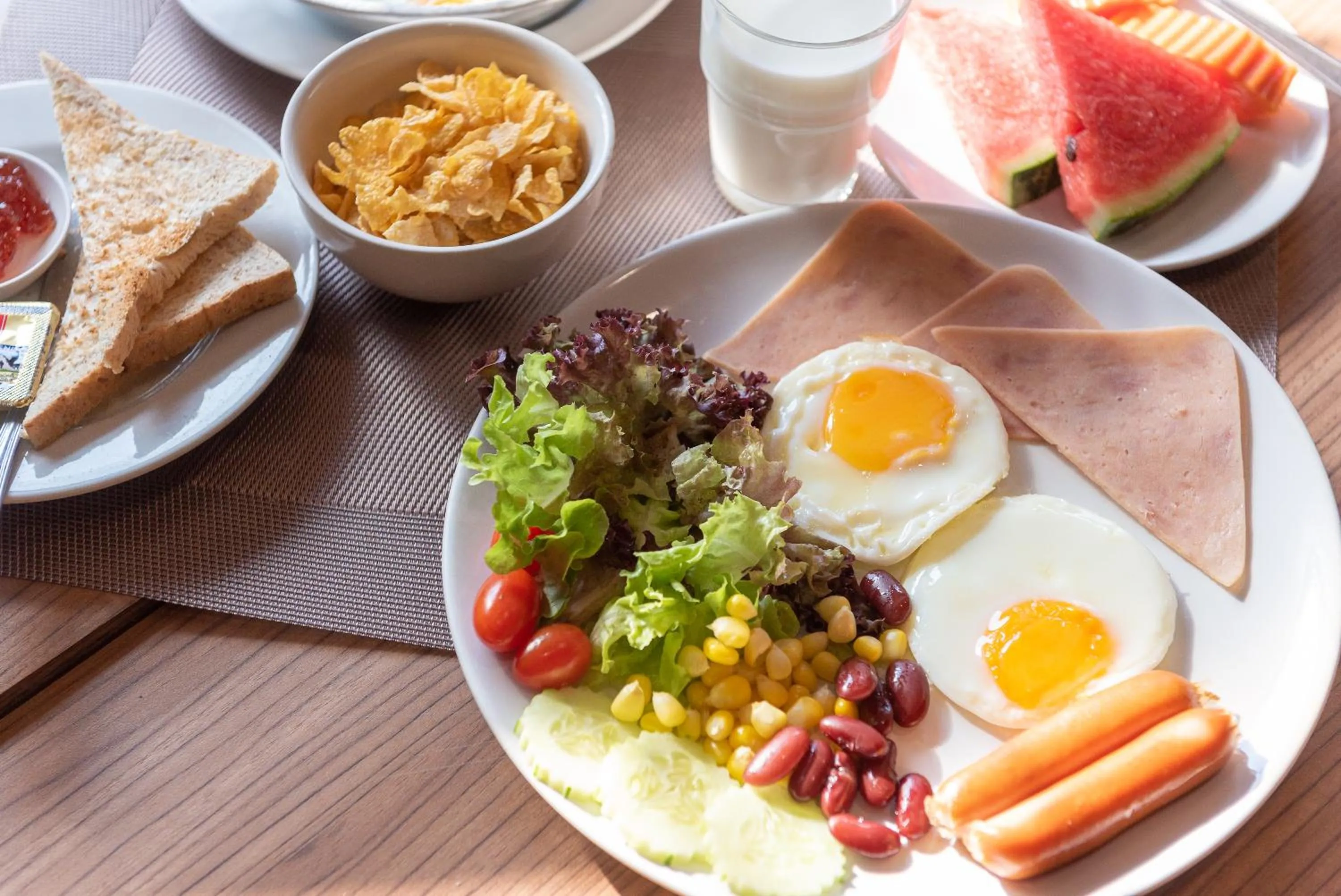 Food in Nonthaburi Palace Hotel