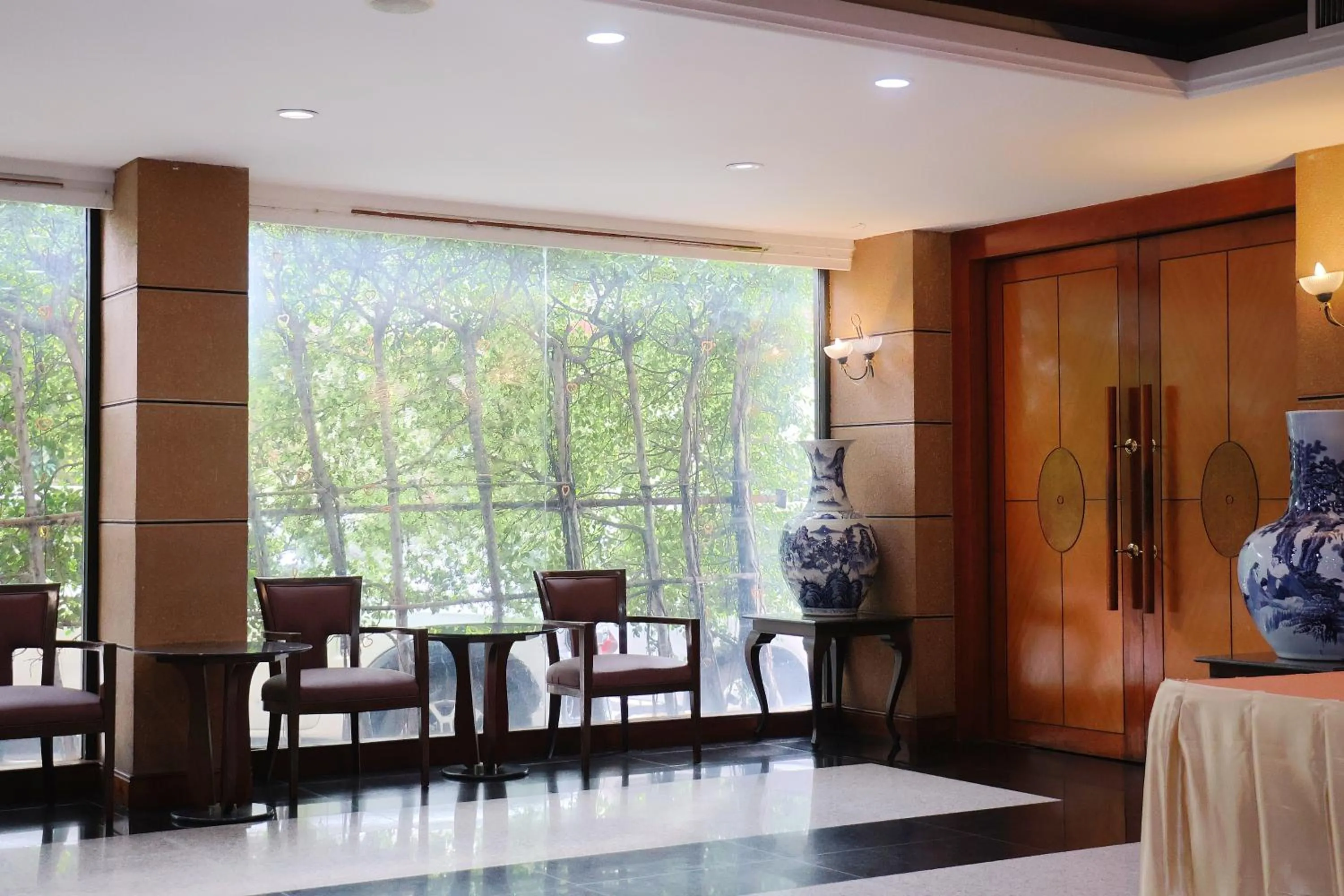 Lobby or reception in Nonthaburi Palace Hotel