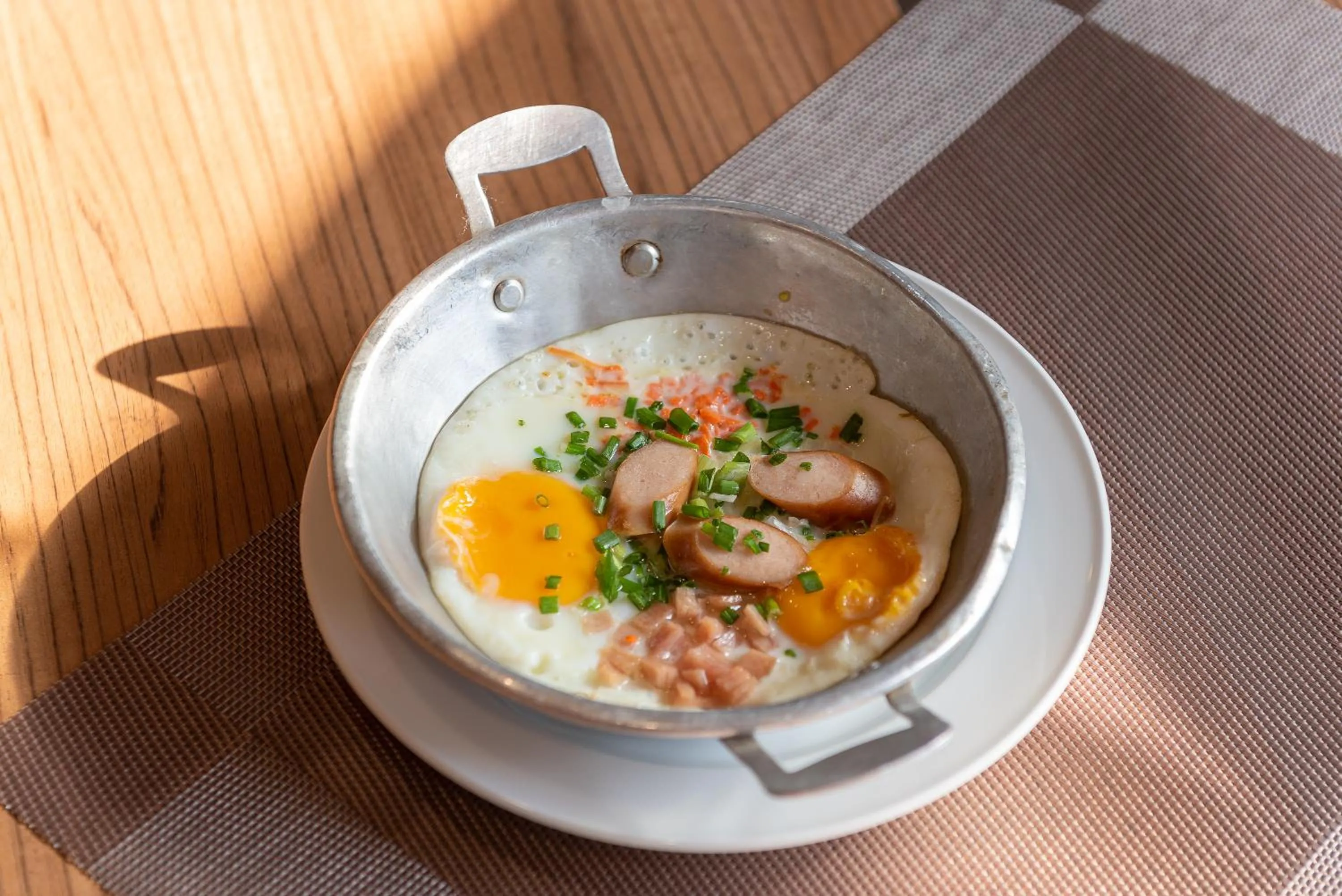 Food in Nonthaburi Palace Hotel