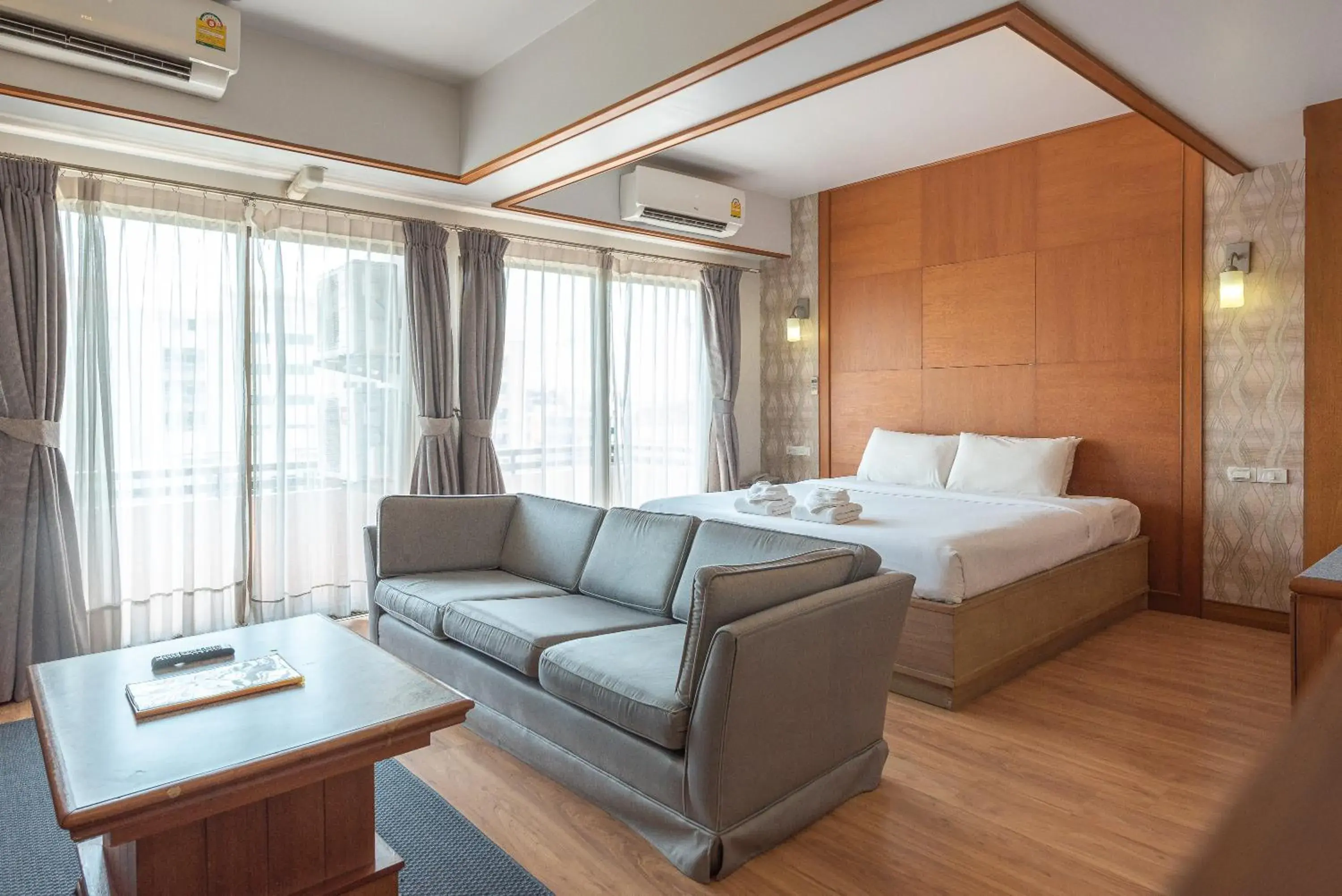 Executive Suite in Nonthaburi Palace Hotel Executive Suite in Nonthaburi Palace Hotel