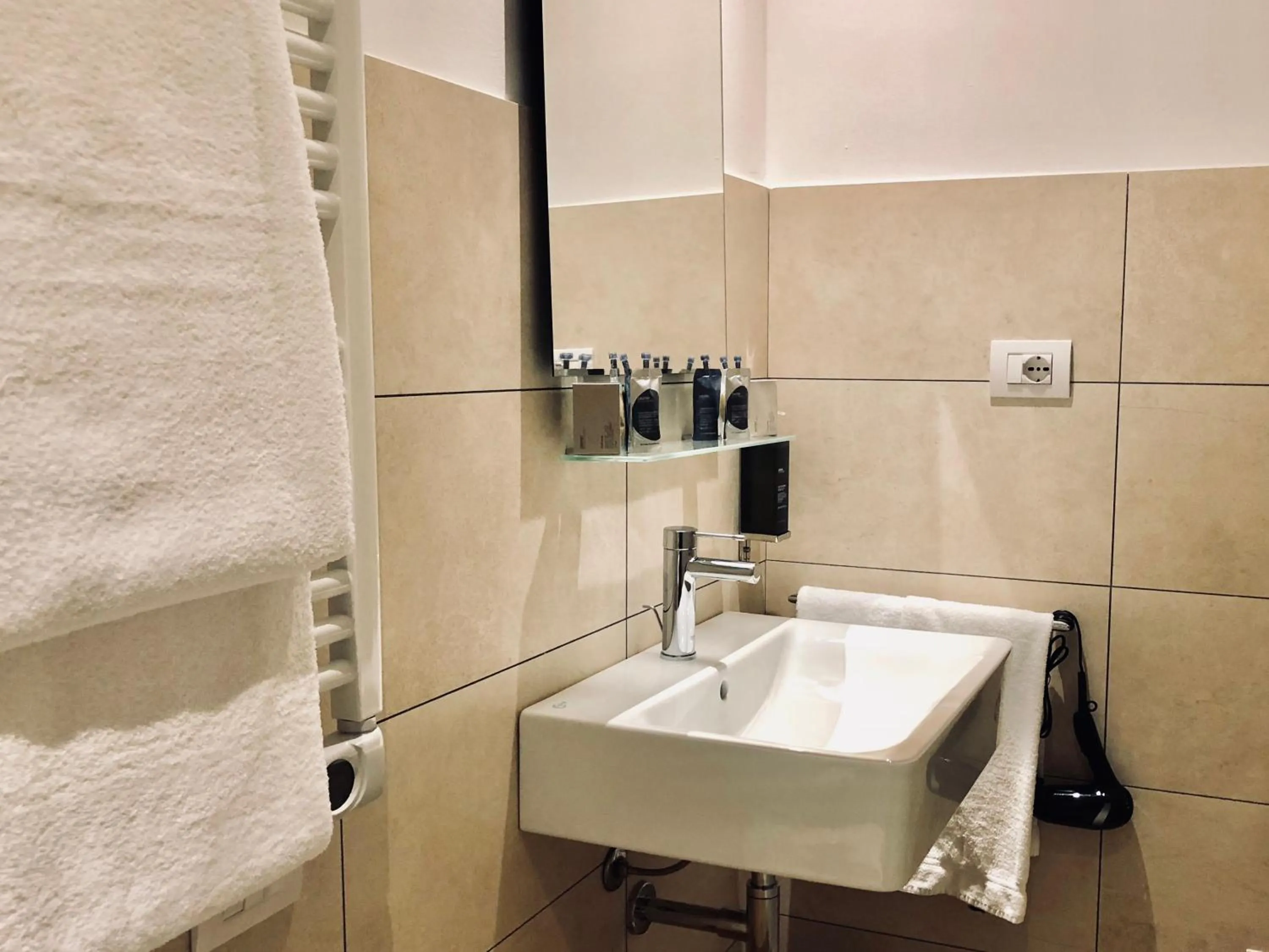 Toilet in Palazzina B - Contemporary Studio