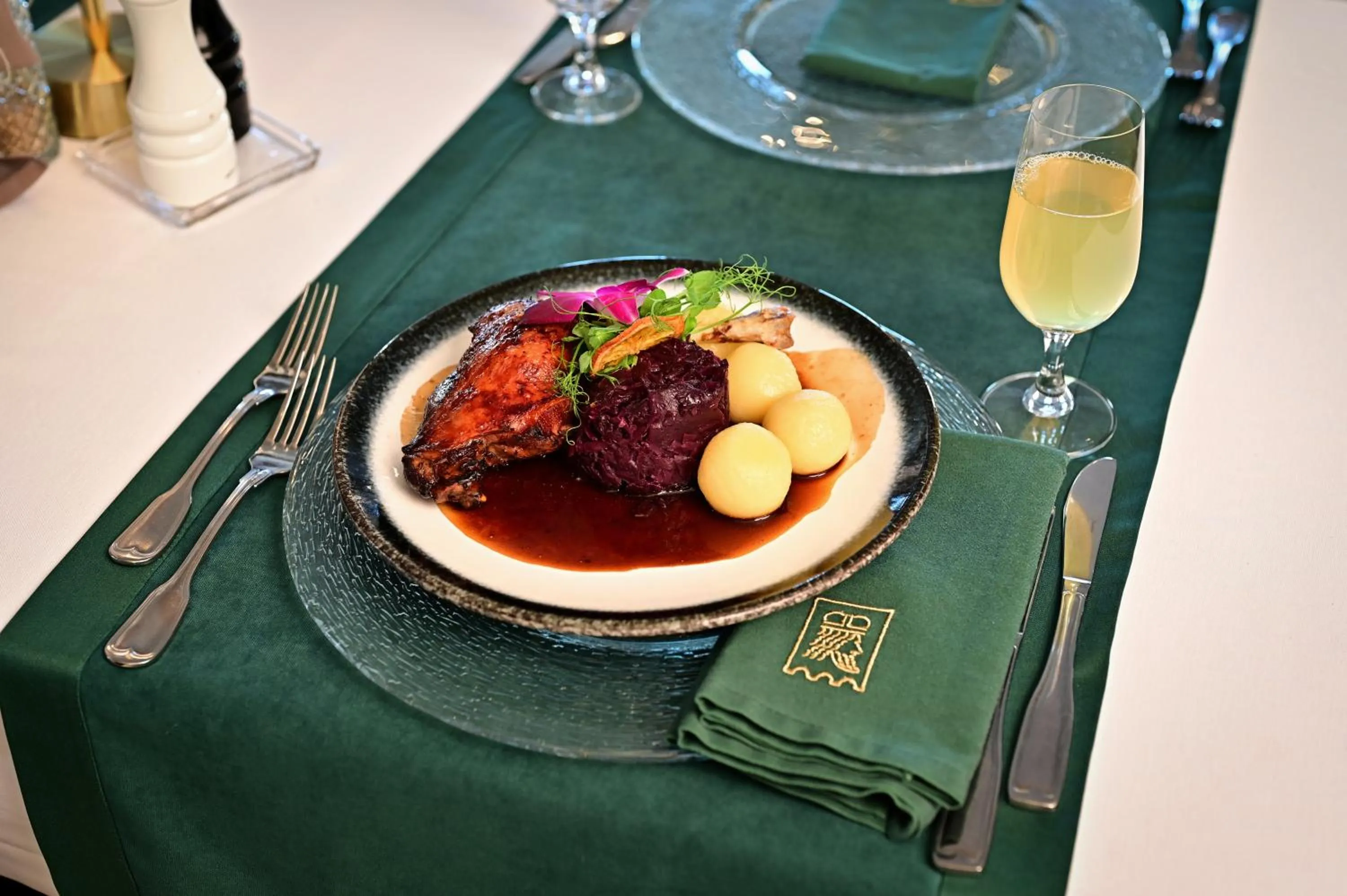 Restaurant/places to eat in Hotel Piast