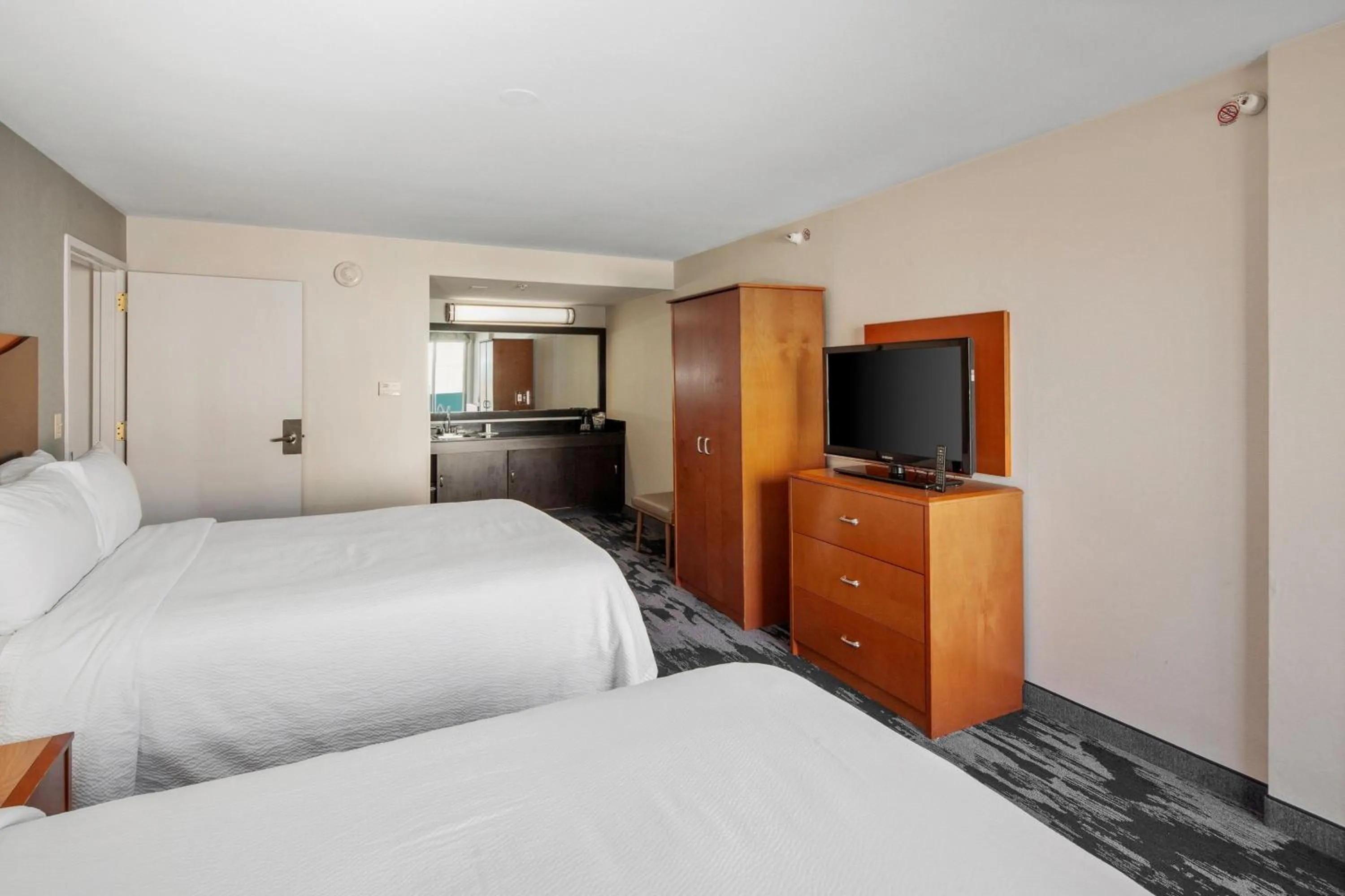 Photo of the whole room, Bed in Fairfield Inn & Suites Anaheim North Buena Park