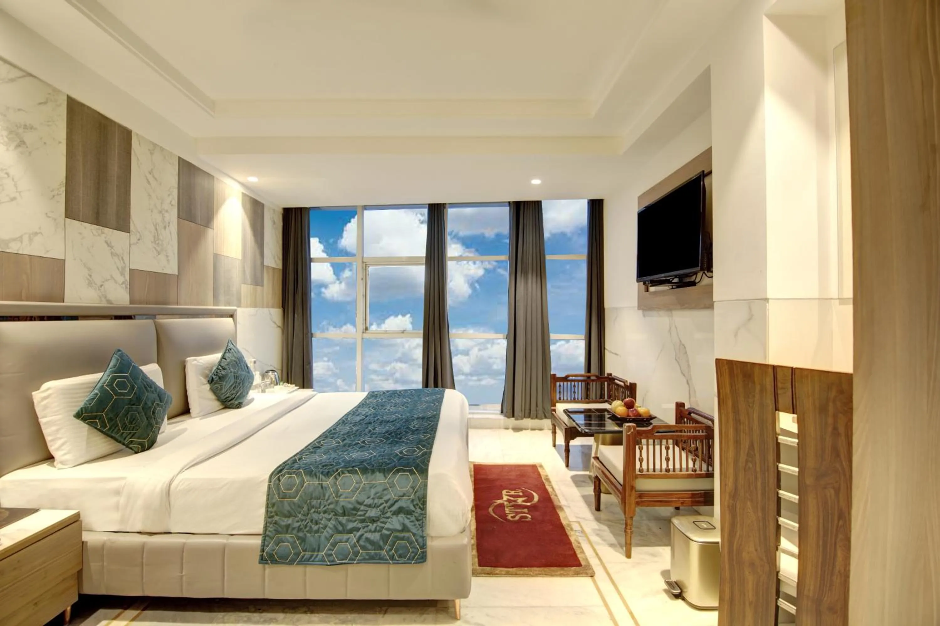 Photo of the whole room, Bed in Hotel International Inn - Near Delhi Airport