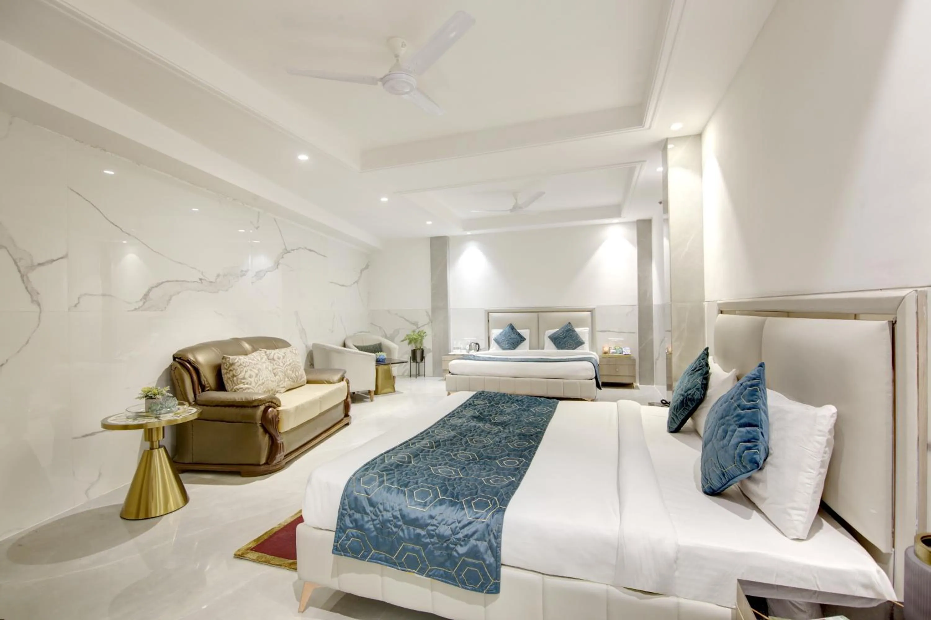 Photo of the whole room, Bed in Hotel International Inn - Near Delhi Airport