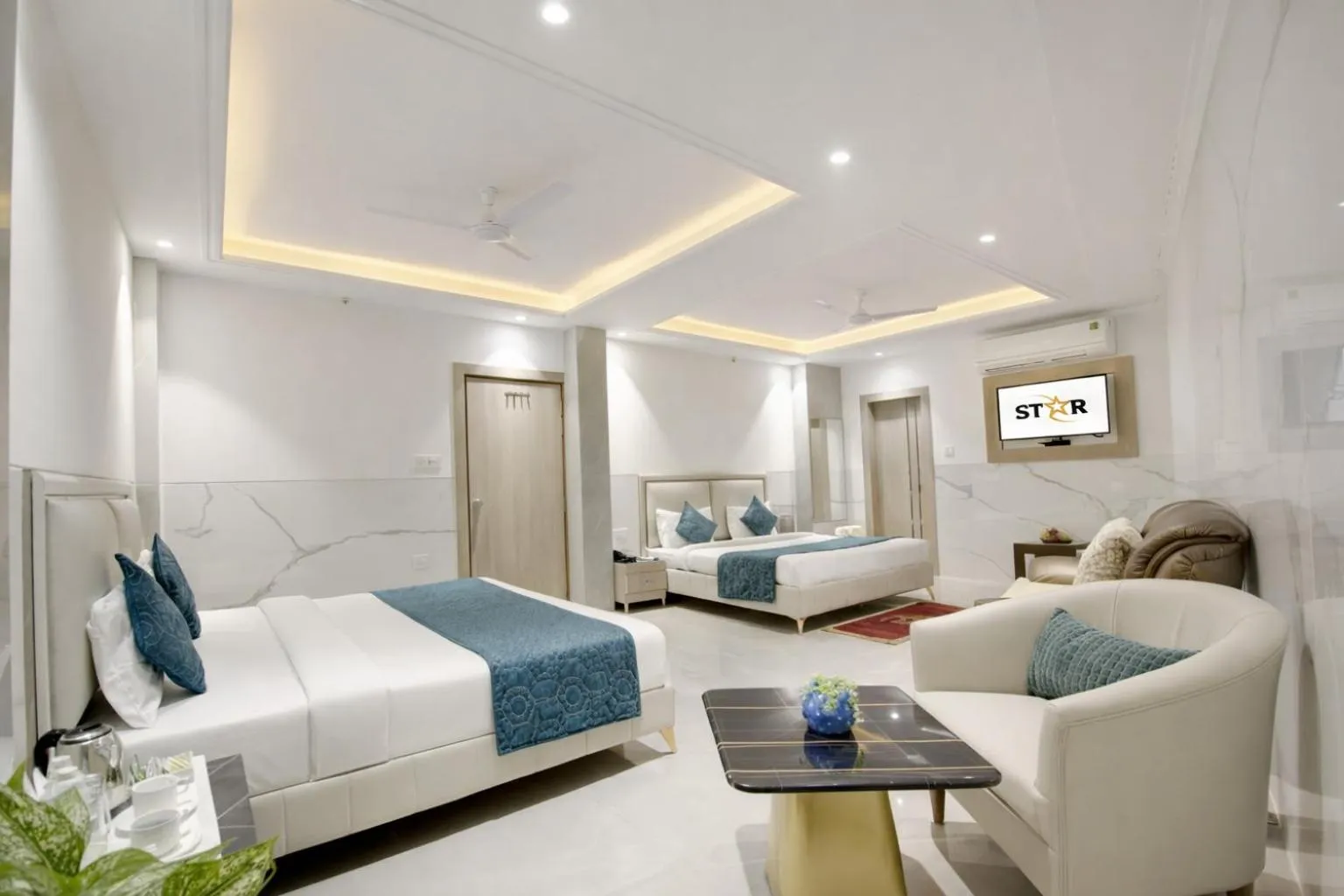 Bedroom in Hotel International Inn - Near Delhi Airport