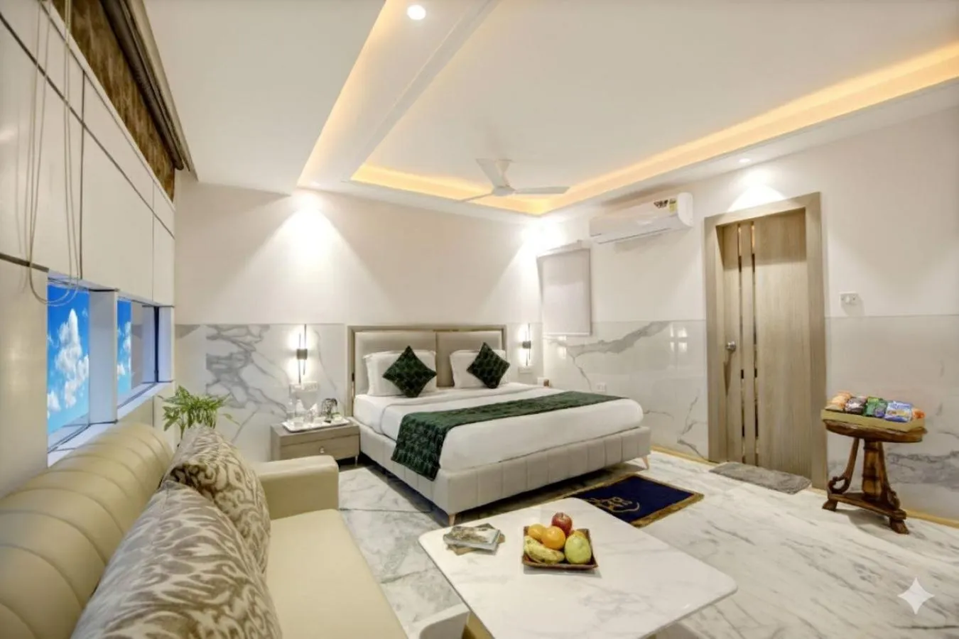 Bedroom, Bed in Hotel International Inn - Near Delhi Airport