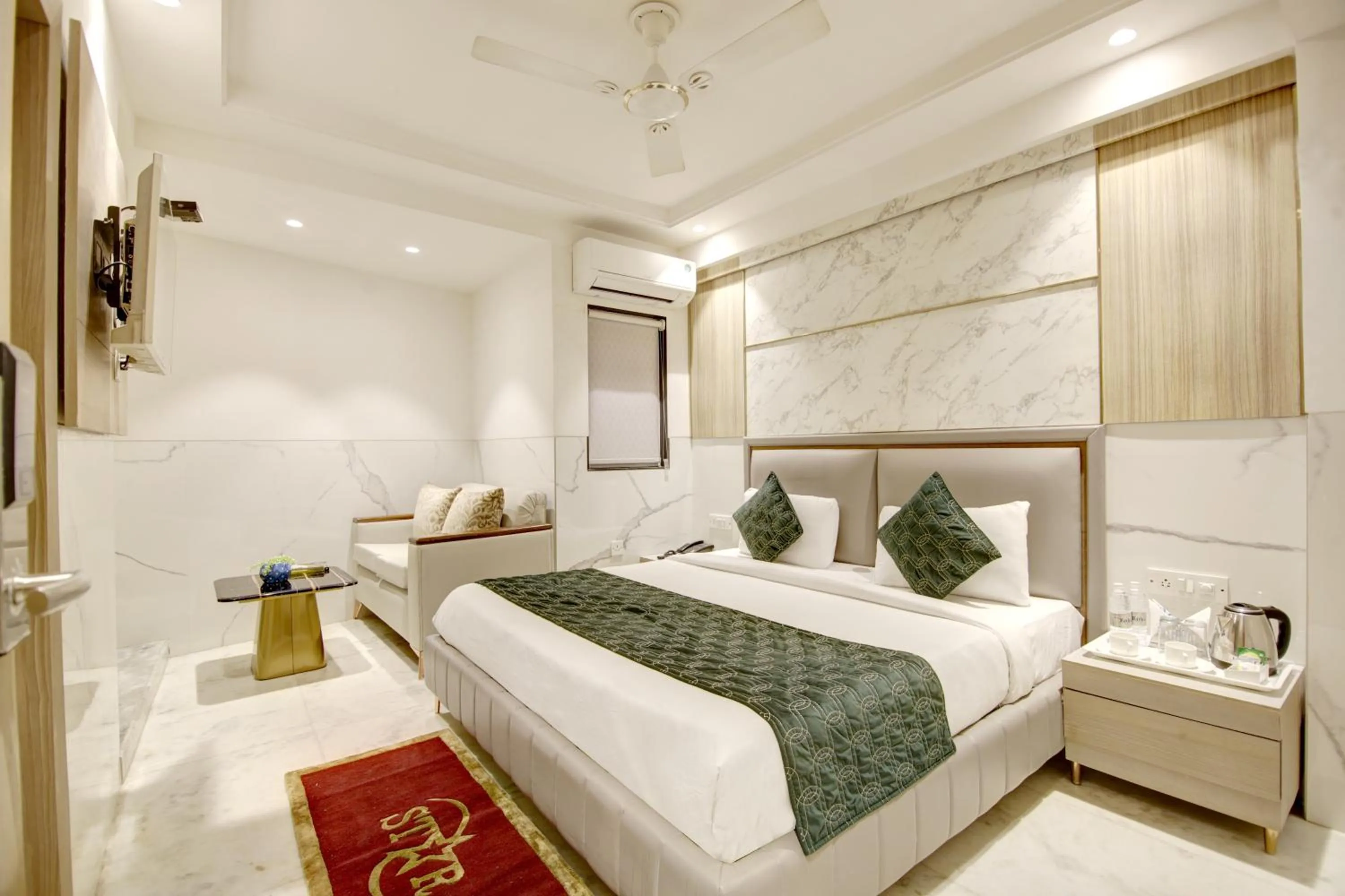 Photo of the whole room, Bed in Hotel International Inn - Near Delhi Airport