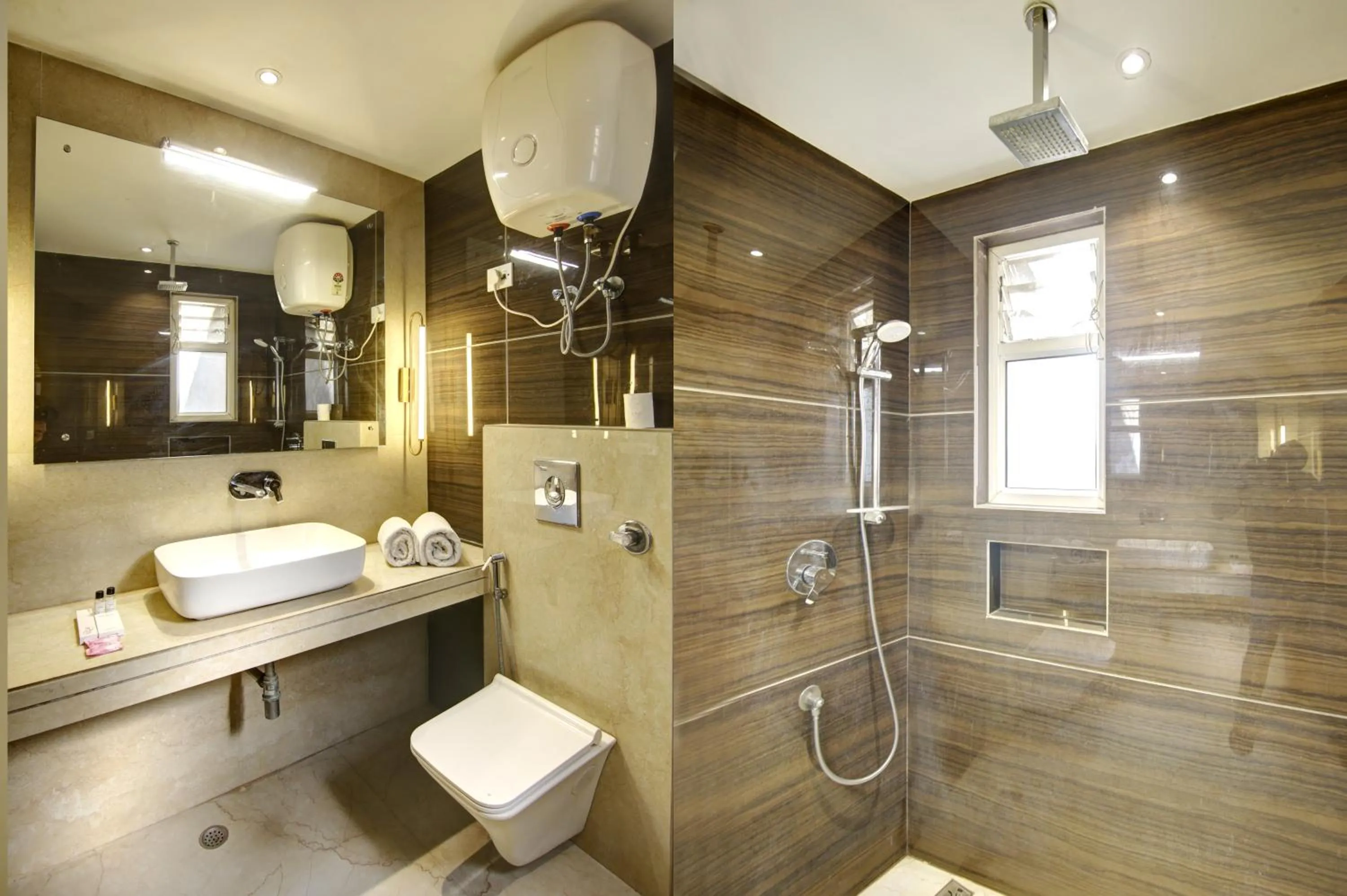 Bathroom in Hotel International Inn - Near Delhi Airport