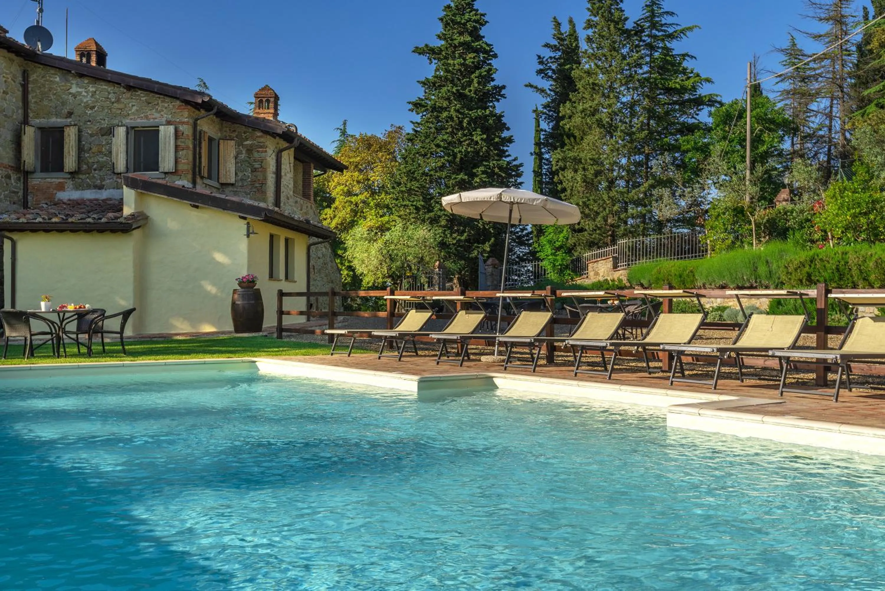 Swimming pool in B&B Country House Poggio Del Drago