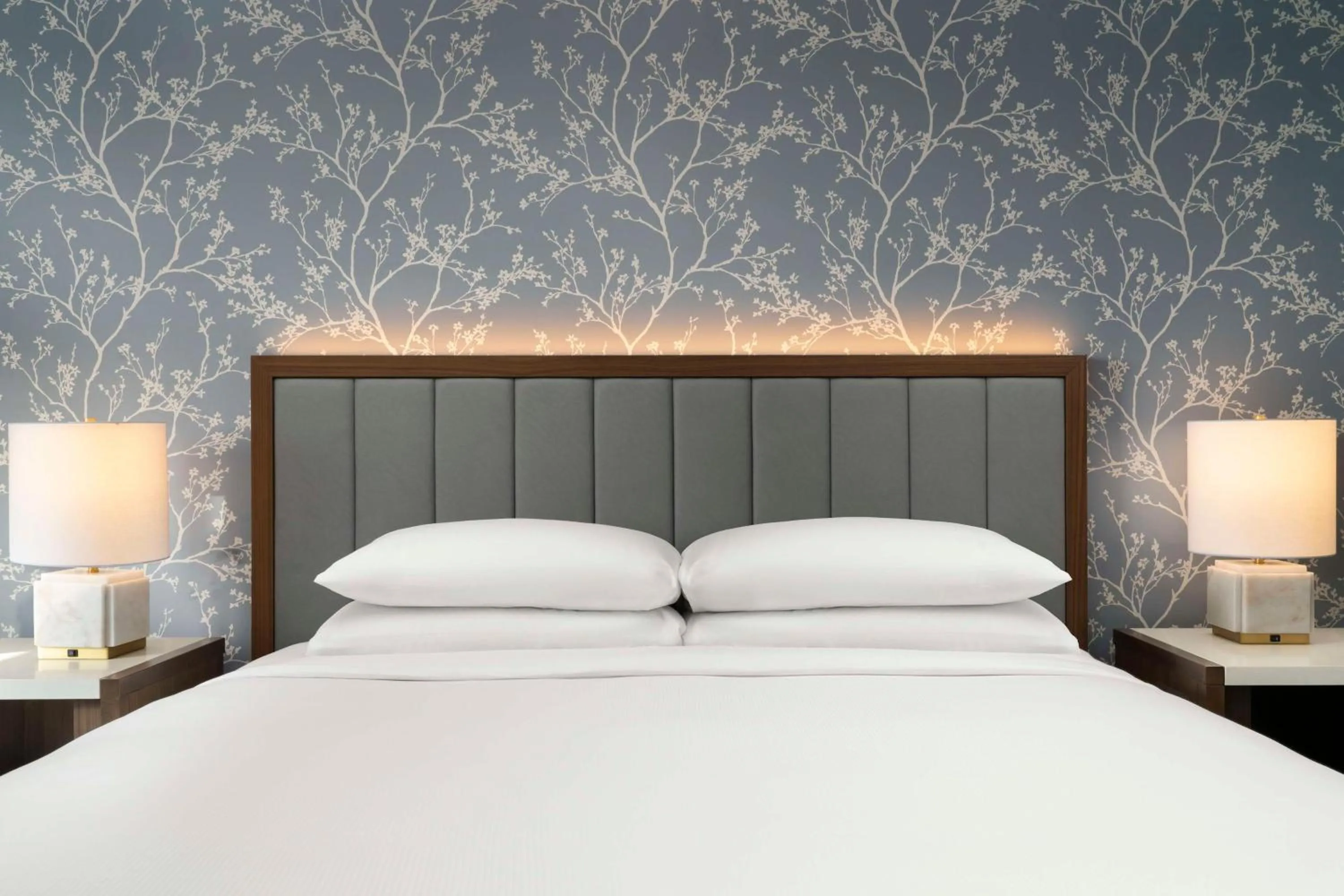 Bed in Hilton New Orleans Riverside