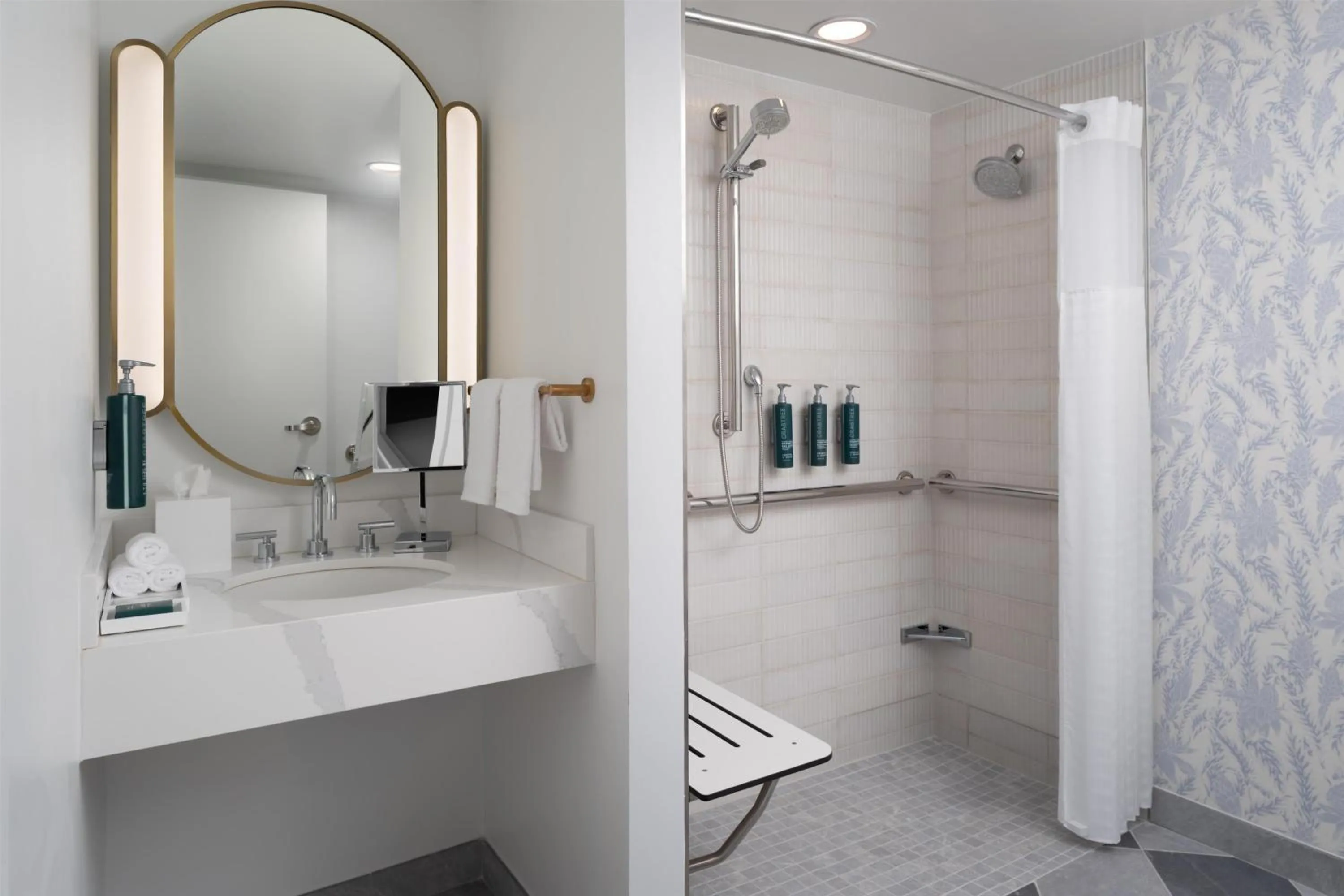 Bathroom in Hilton New Orleans Riverside