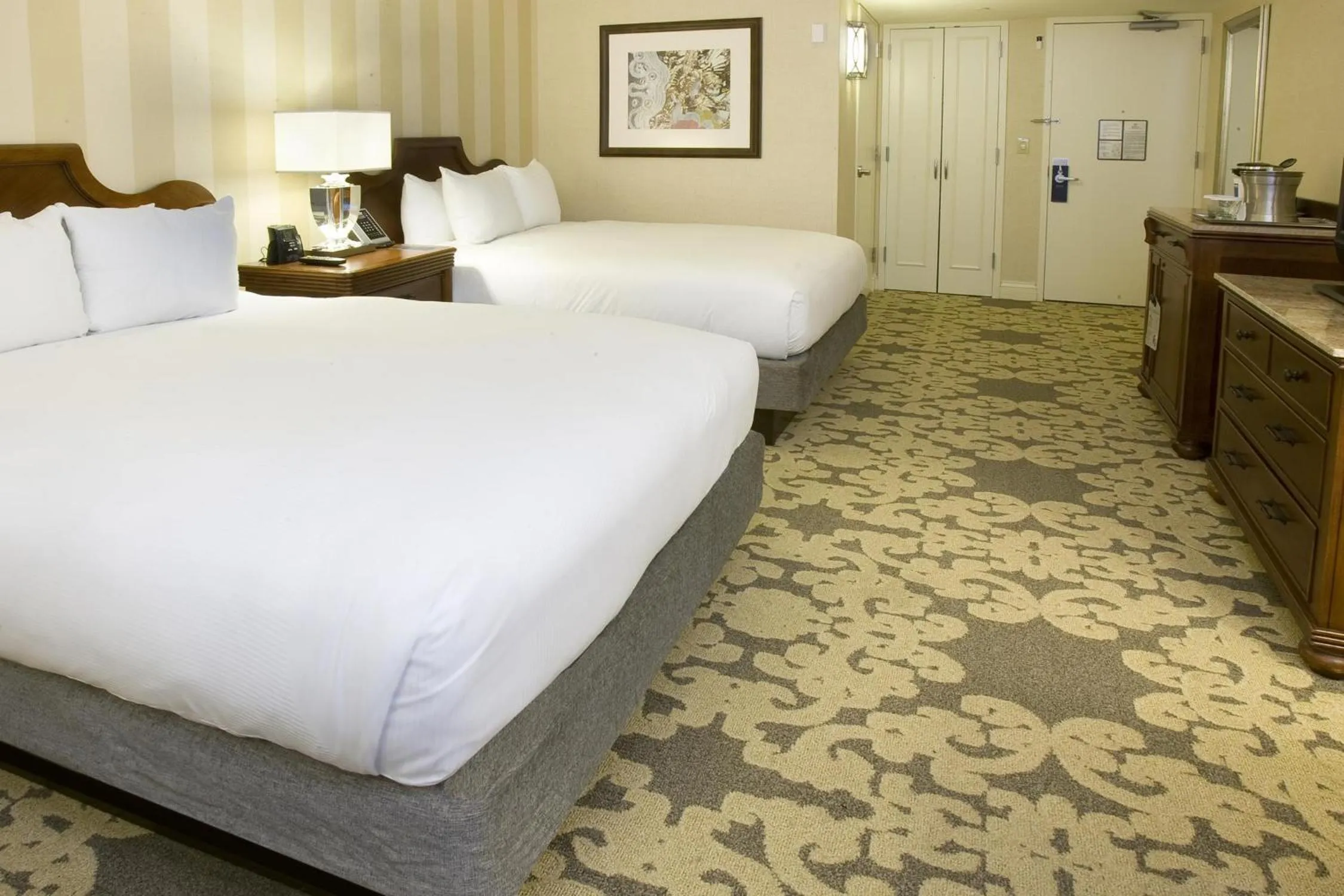 Bed in Hilton New Orleans Riverside