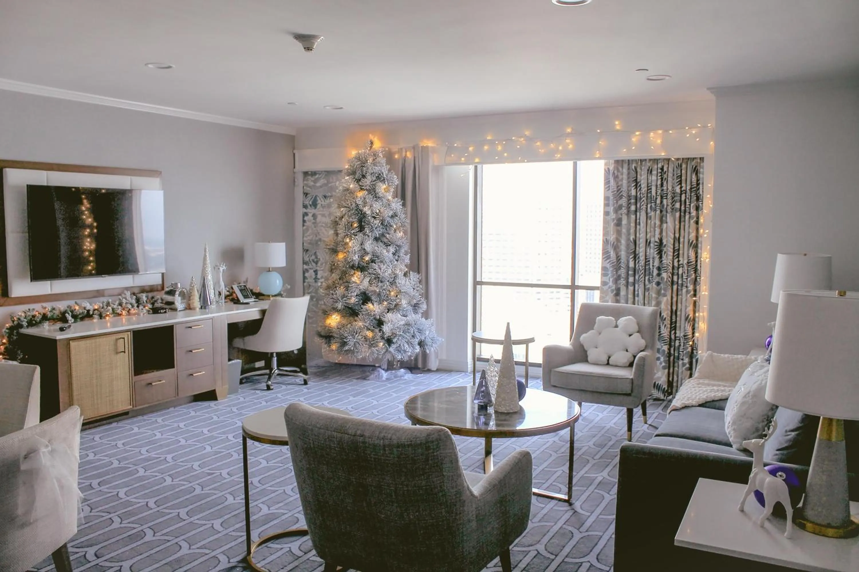 Living room in Hilton New Orleans Riverside