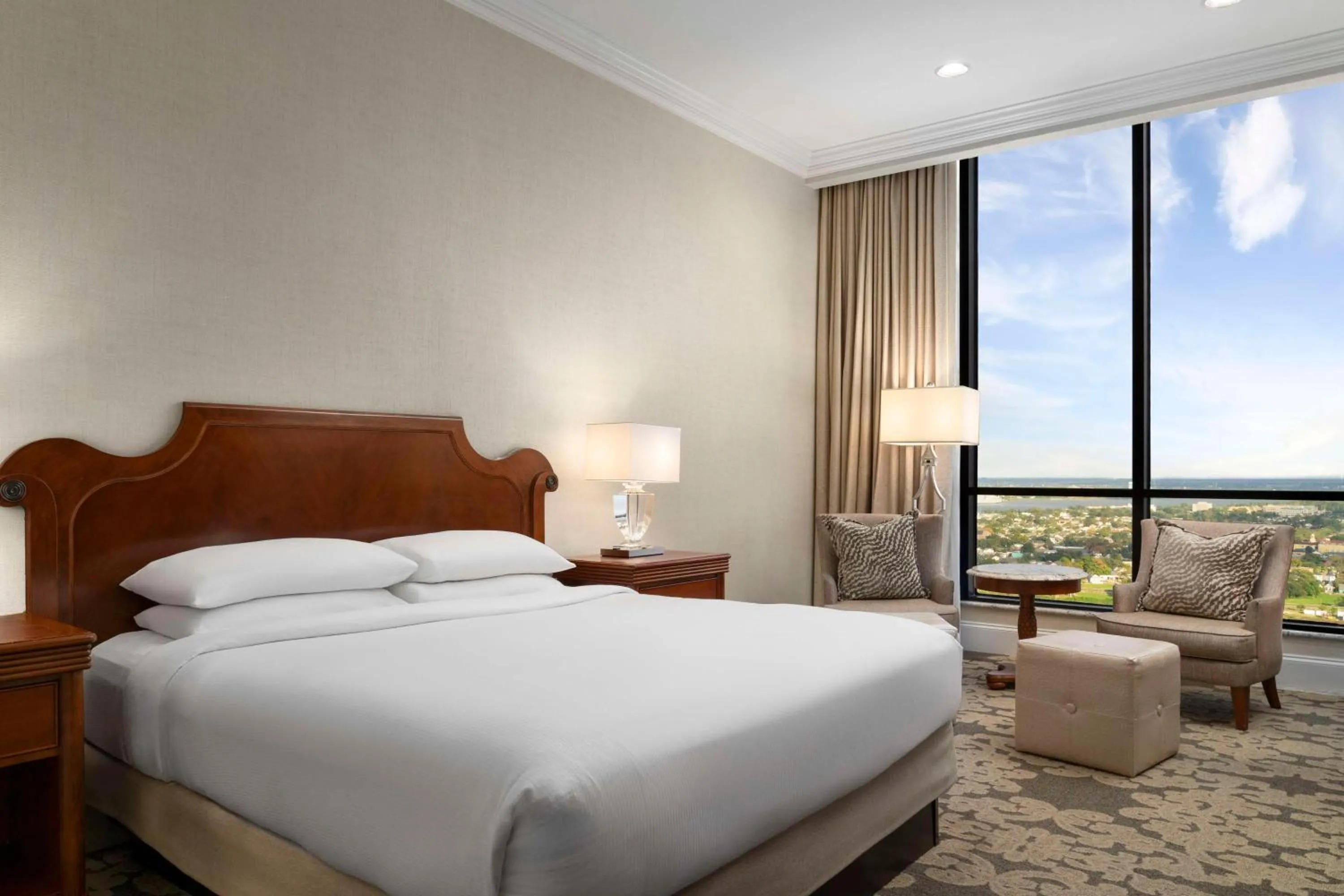 Bed in Hilton New Orleans Riverside