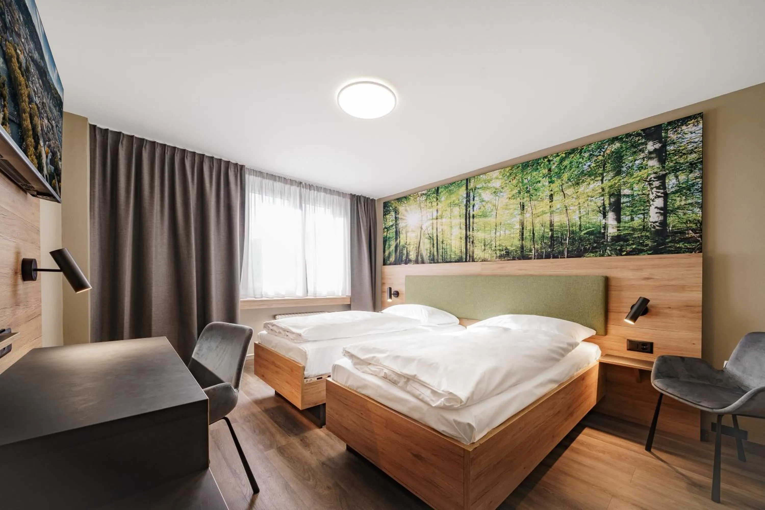 Bed in Hotel Linde - 24h Self Check-in