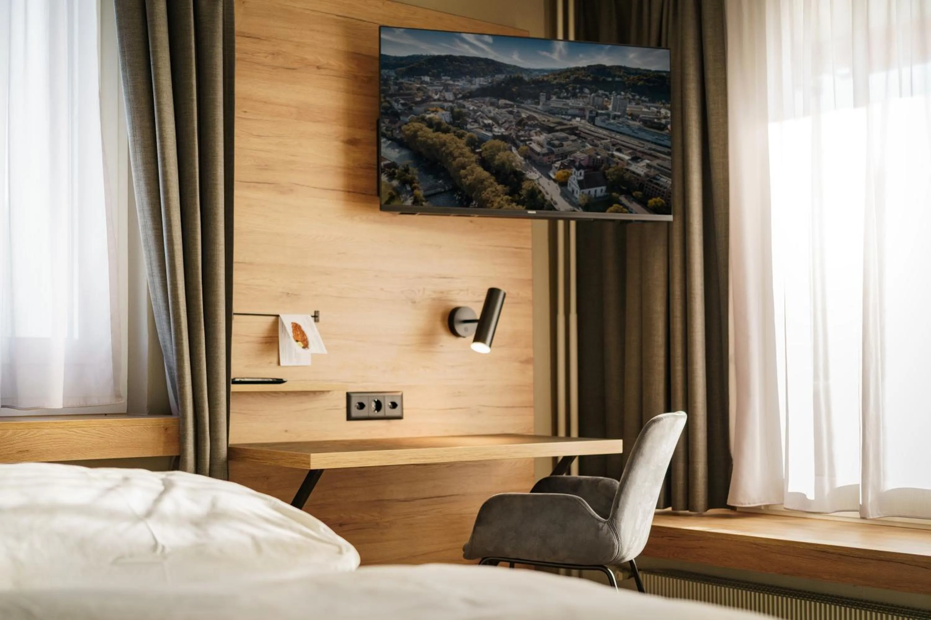 TV and multimedia, Bed in Hotel Linde - 24h Self Check-in