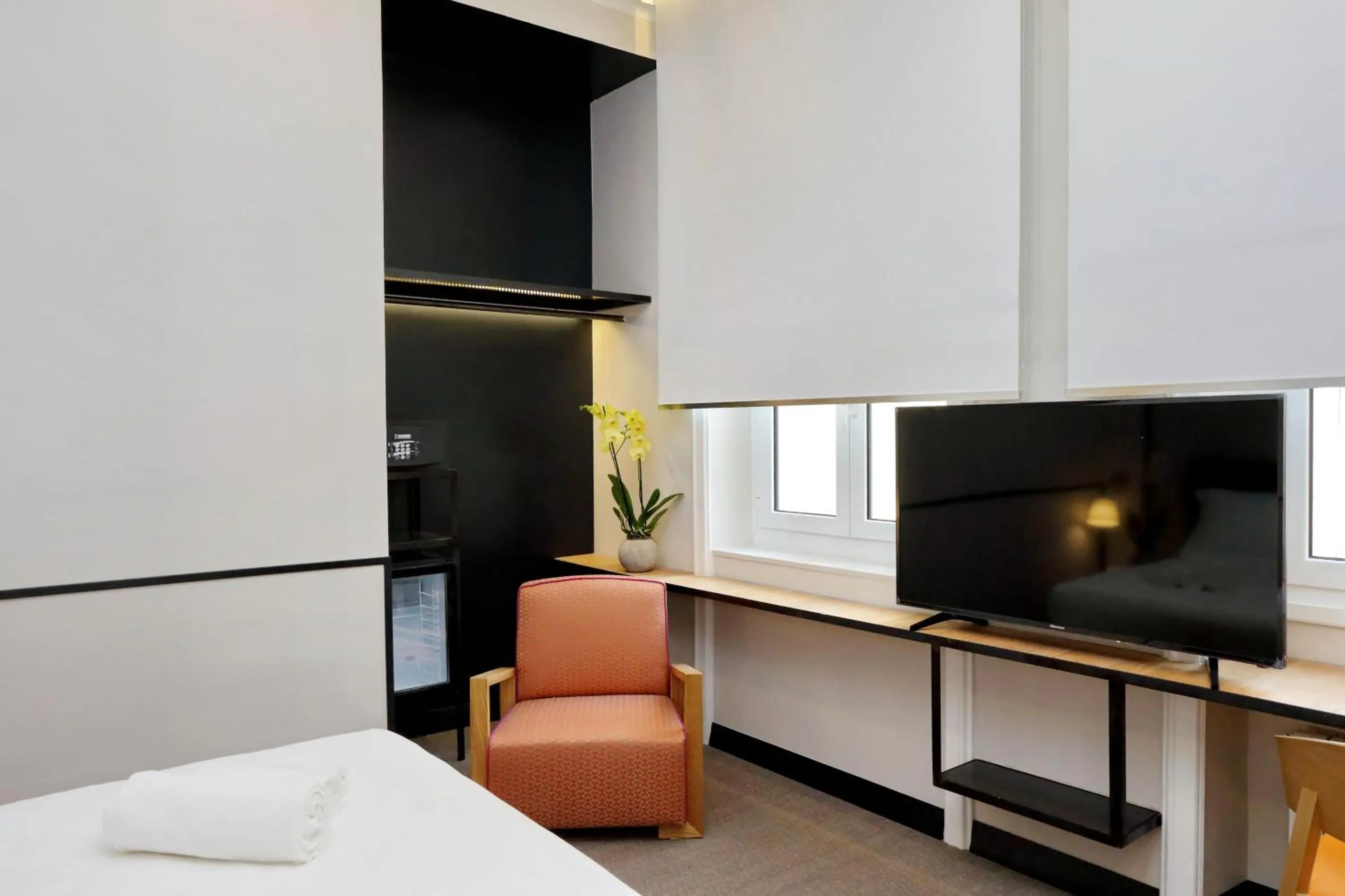 Decorative detail, Bed in Relais Vittoria Colonna