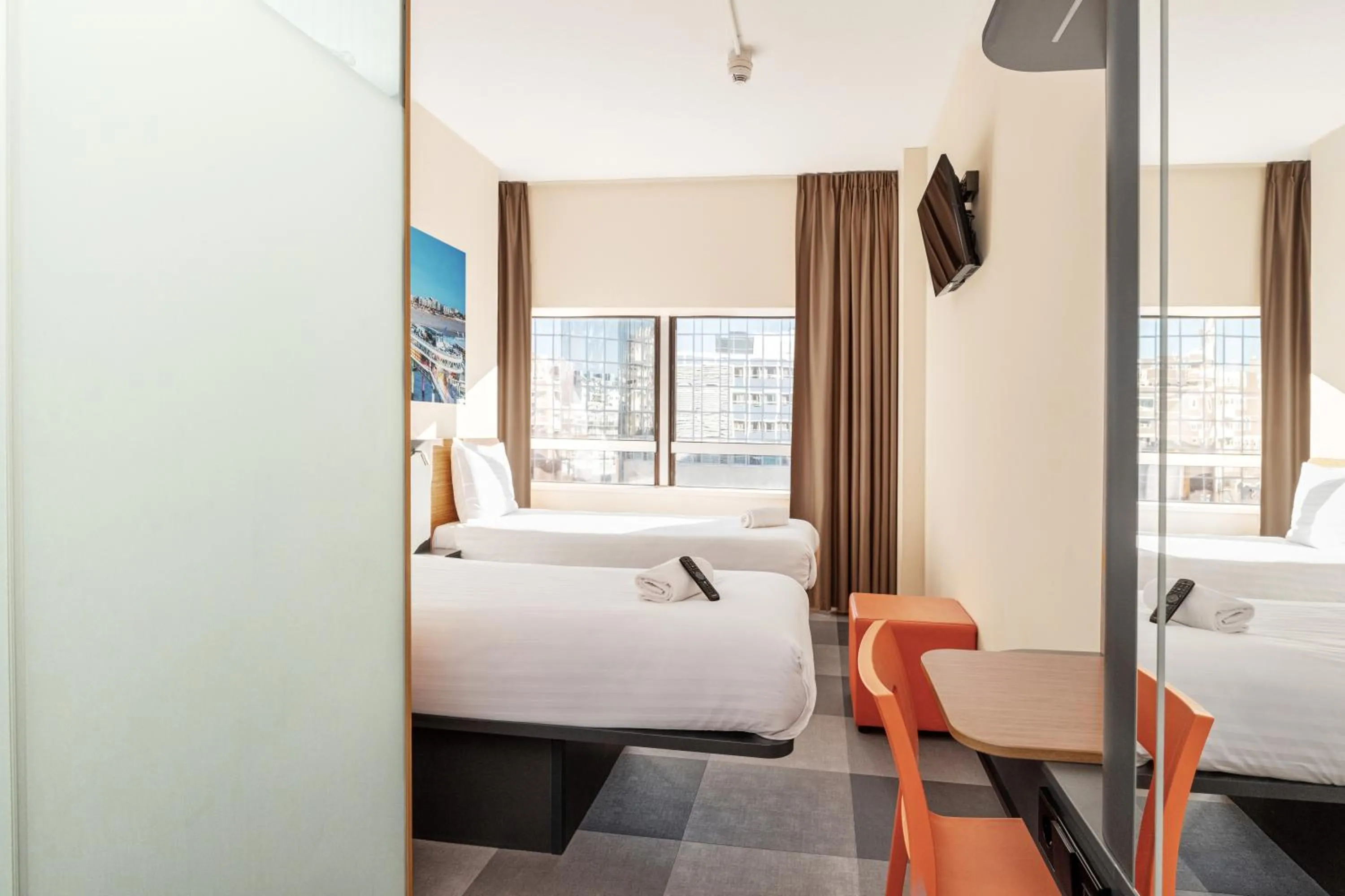 Photo of the whole room, Bed in easyHotel The Hague Scheveningen Beach