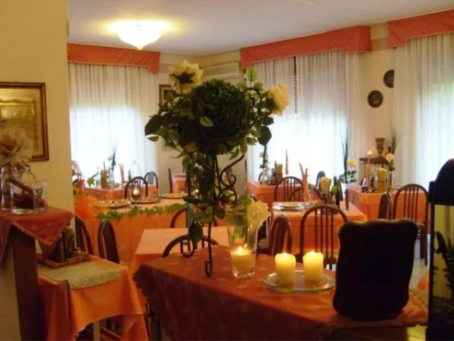 Restaurant/places to eat in Albergo Marenghi