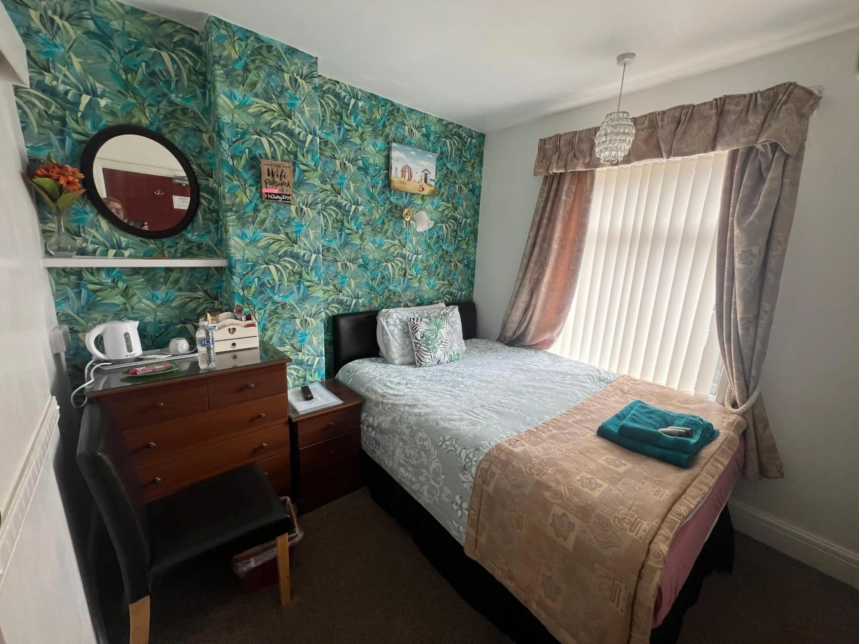 Bed in The Northdale Hotel Ltd