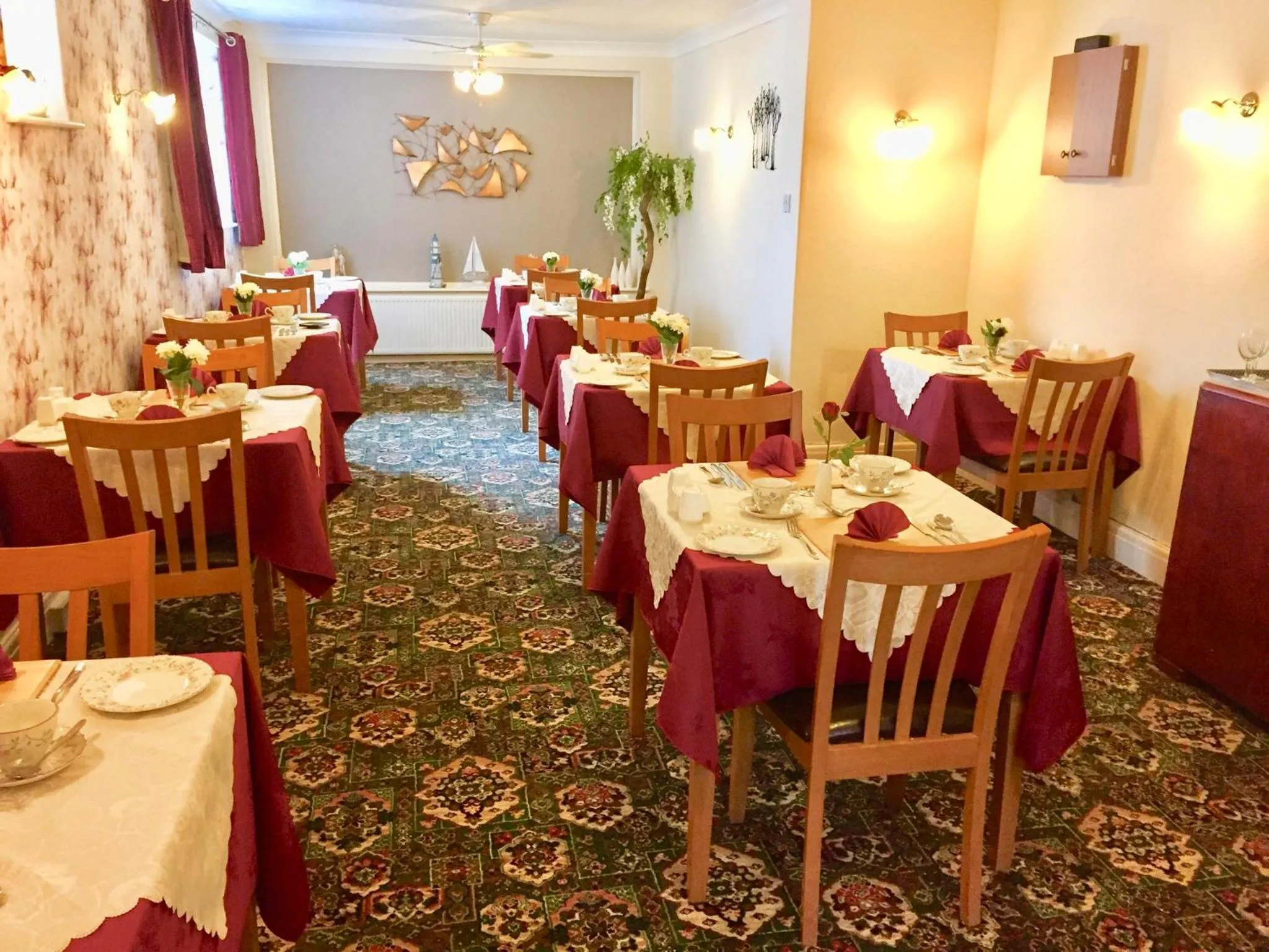 Breakfast in The Northdale Hotel Ltd