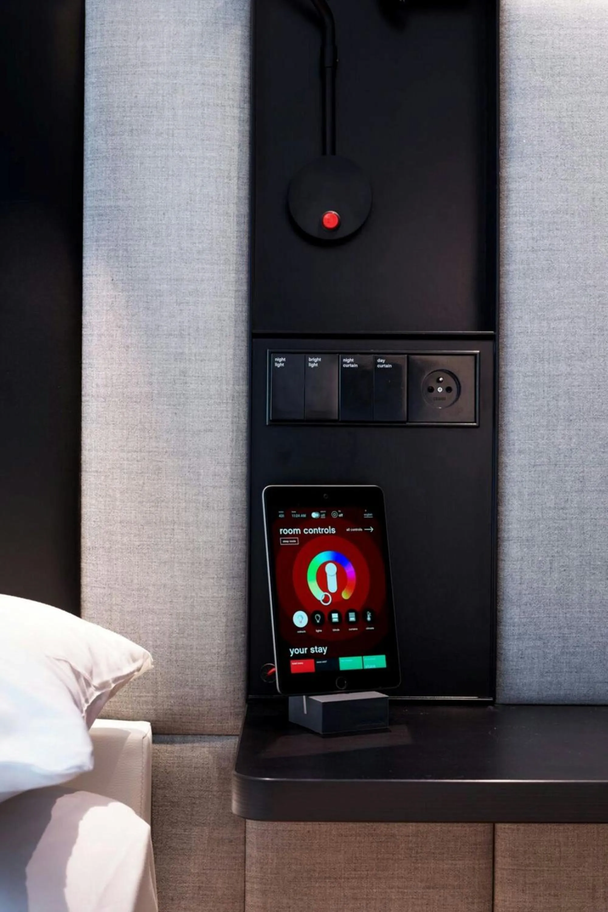 Photo of the whole room in citizenM New York Bowery