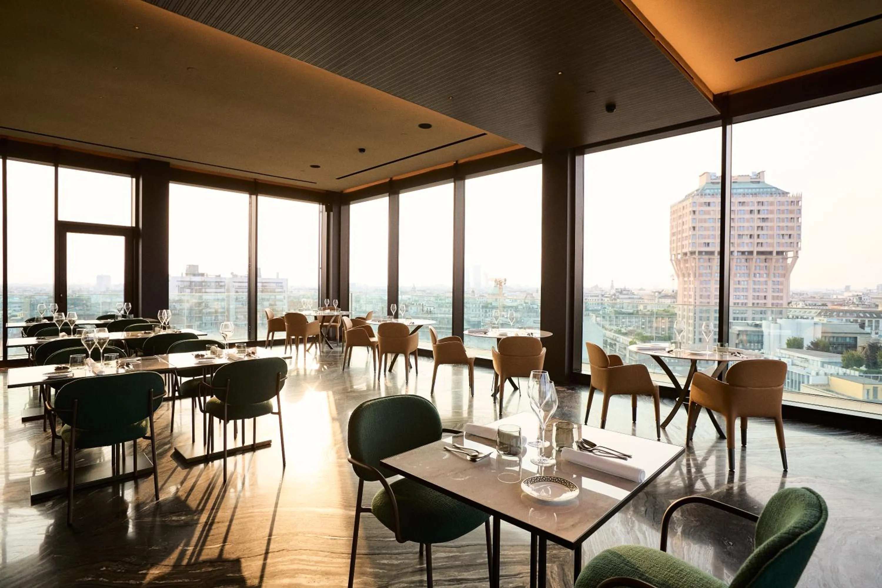 Restaurant/places to eat in Uptown Palace