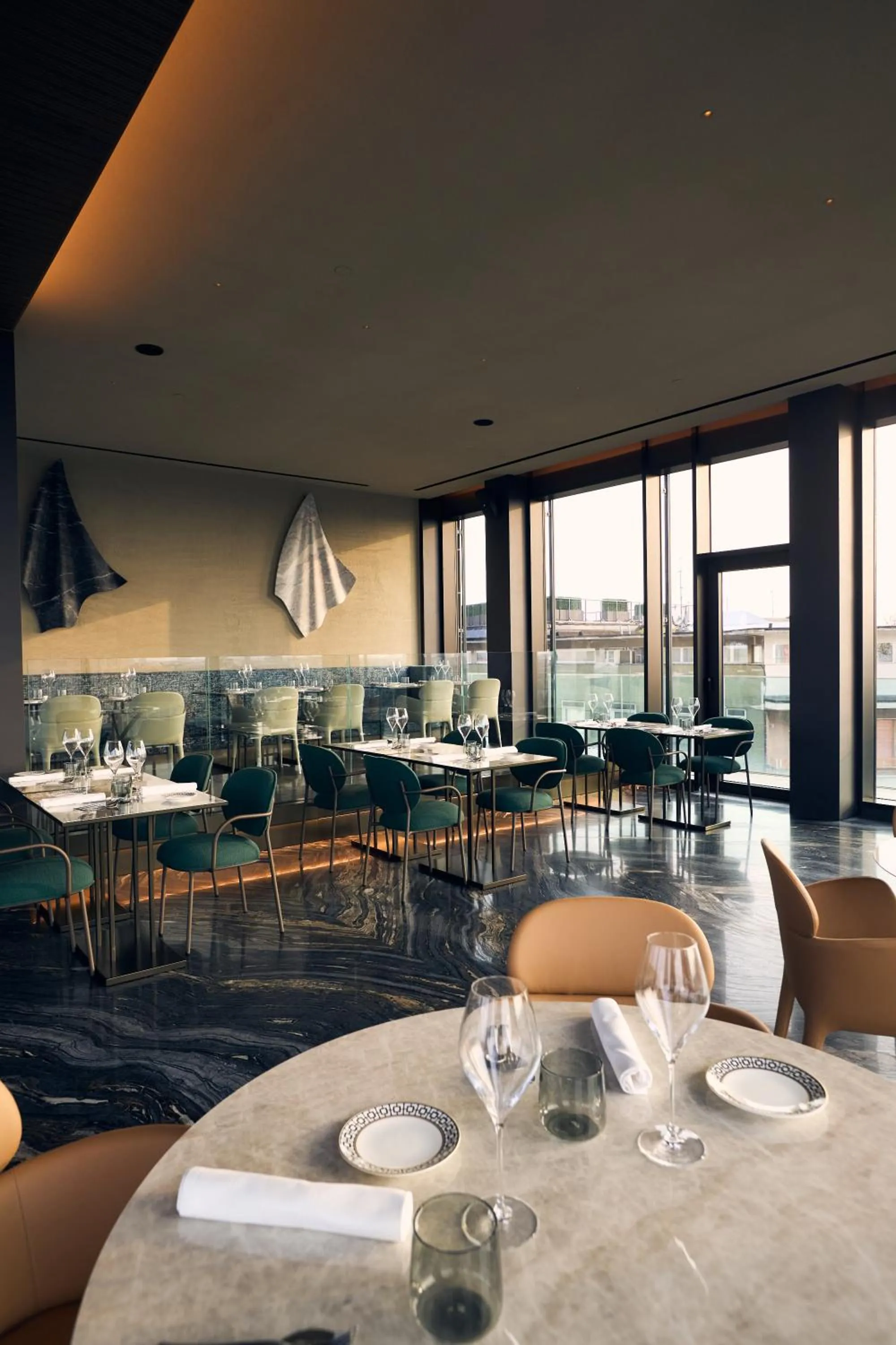 Restaurant/places to eat in Uptown Palace