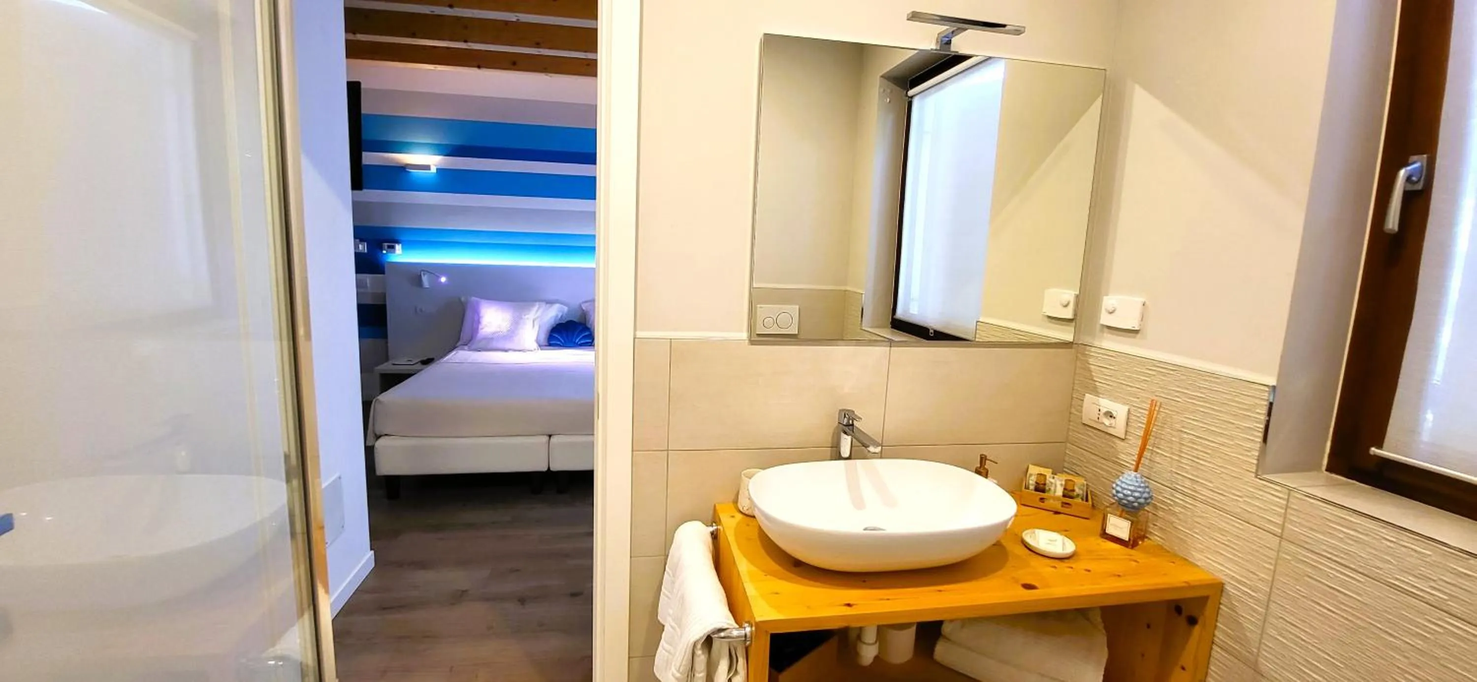 Bedroom, Bed in Stella del Garda