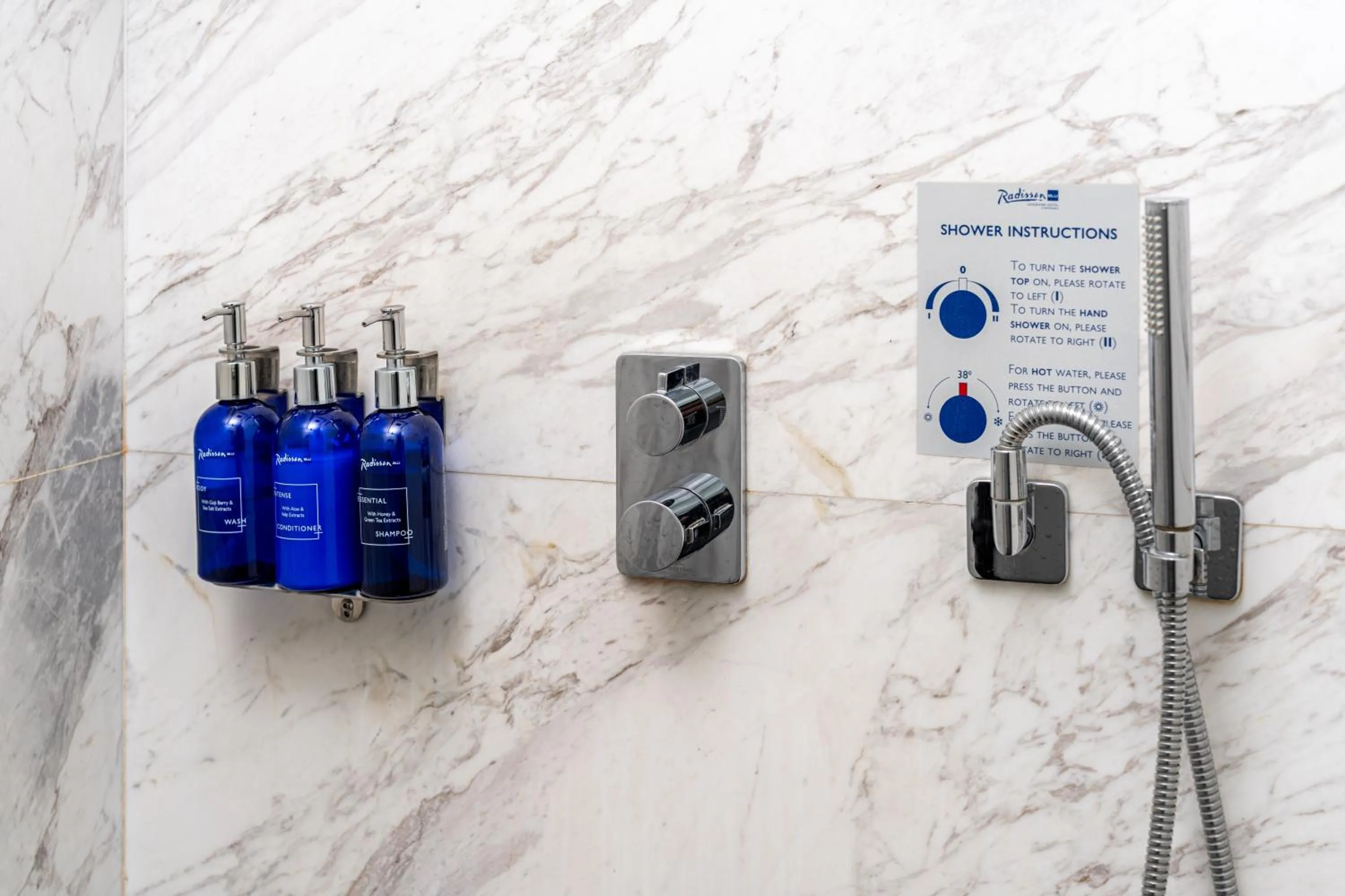 Bathroom in Radisson Blu Leogrand Hotel