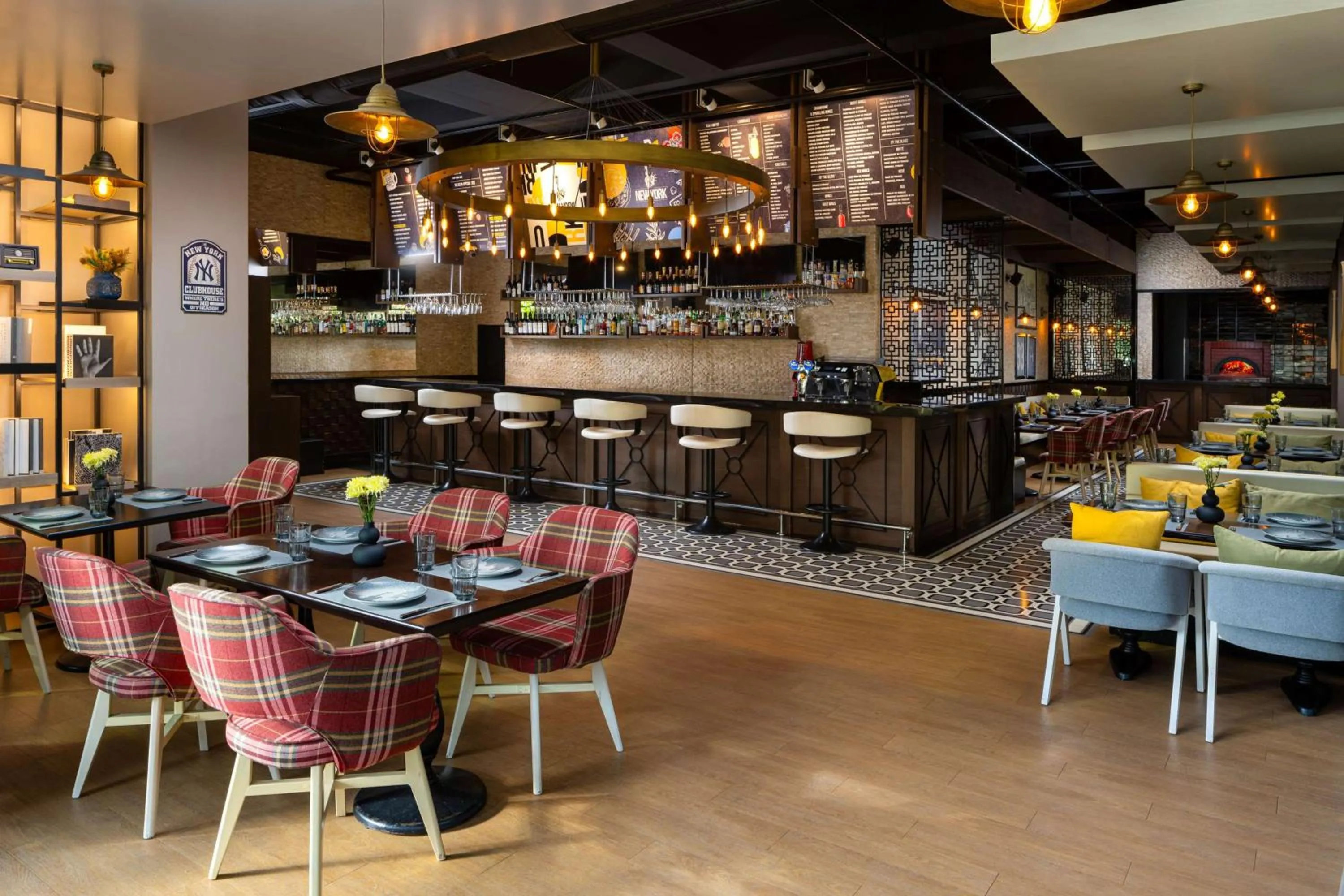 Restaurant/places to eat in Radisson Blu Leogrand Hotel