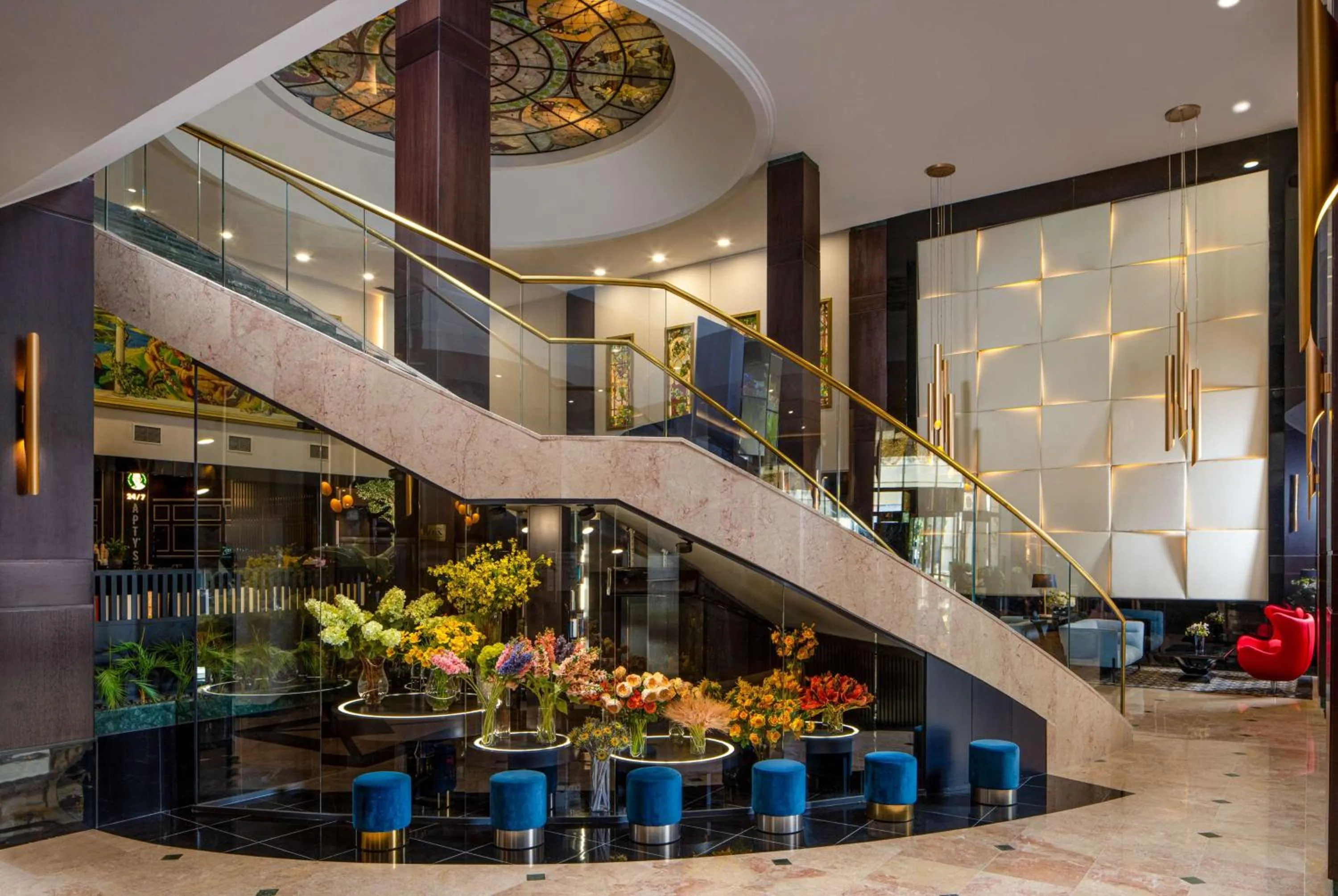 Lobby or reception in Radisson Blu Leogrand Hotel