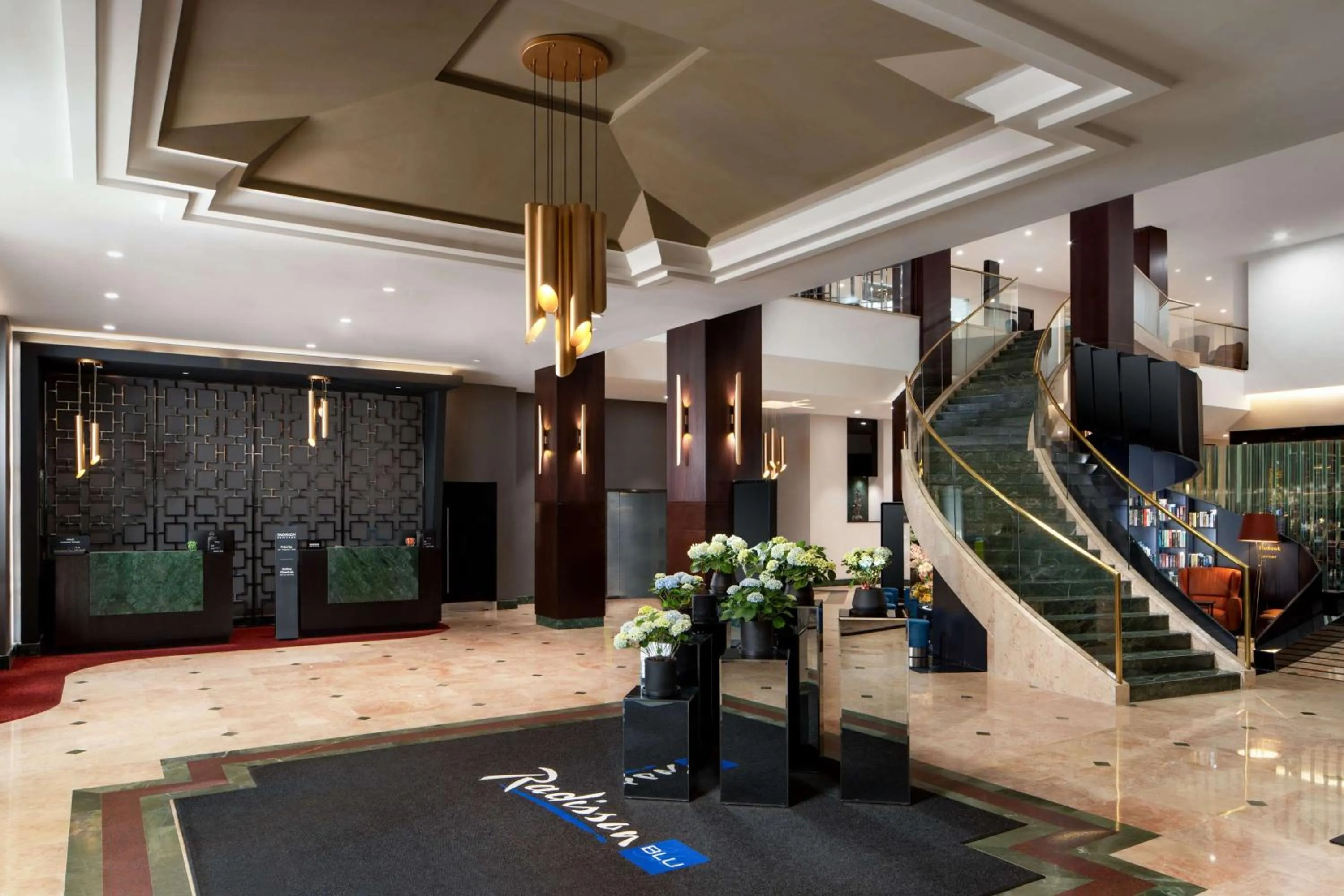Lobby or reception in Radisson Blu Leogrand Hotel
