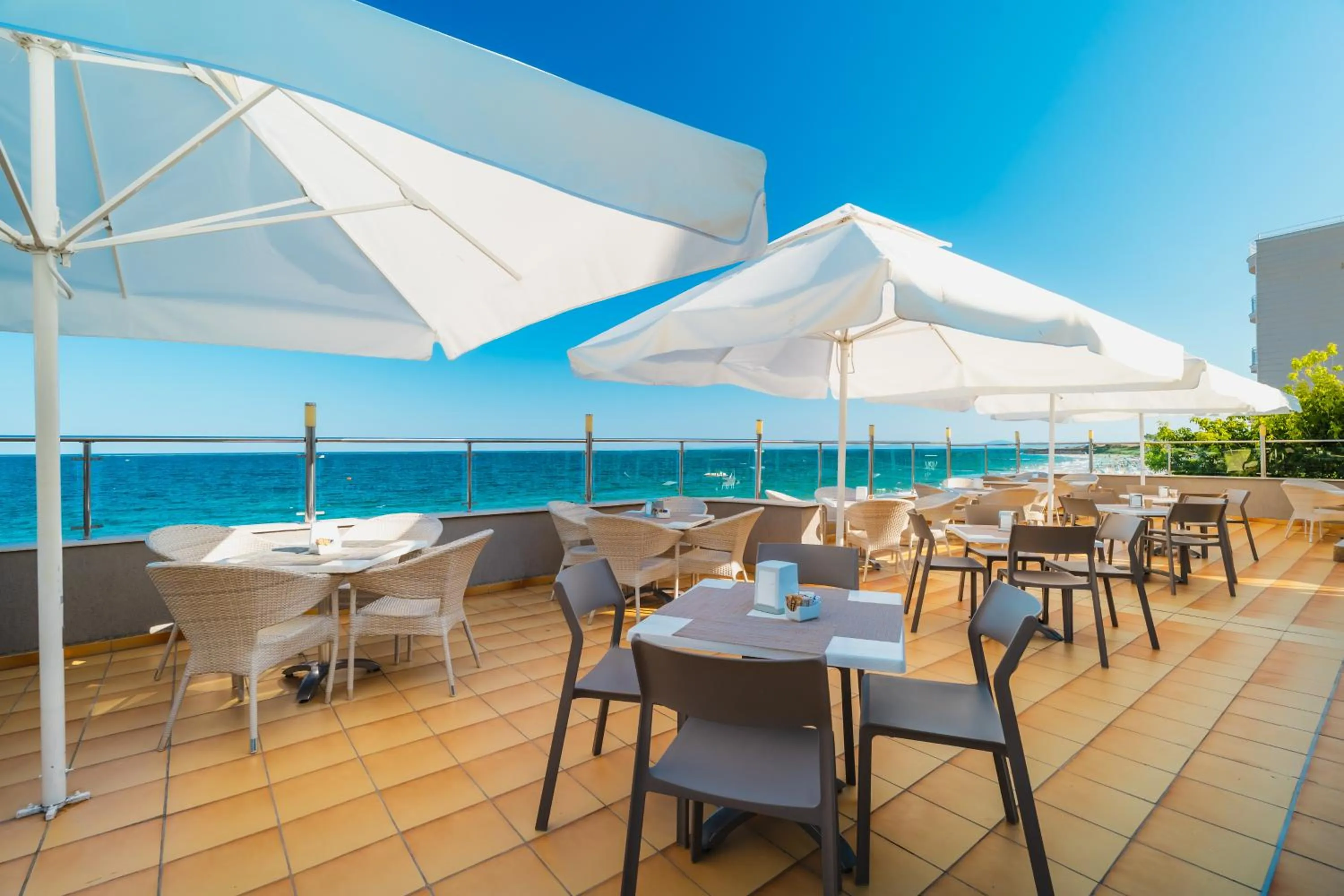 Patio in MPM Hotel Arsena - Ultra All Inclusive