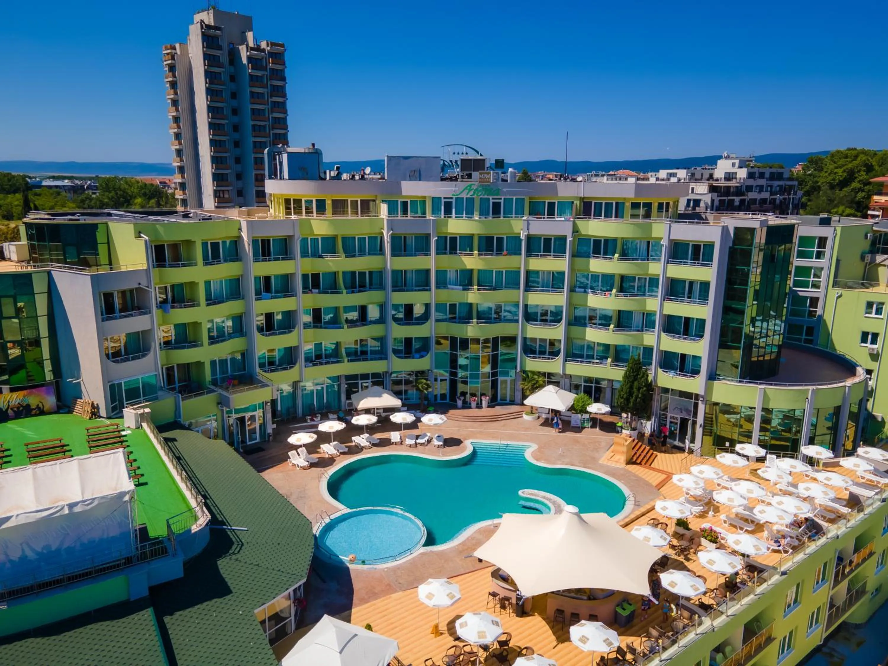 Property building in MPM Hotel Arsena - Ultra All Inclusive