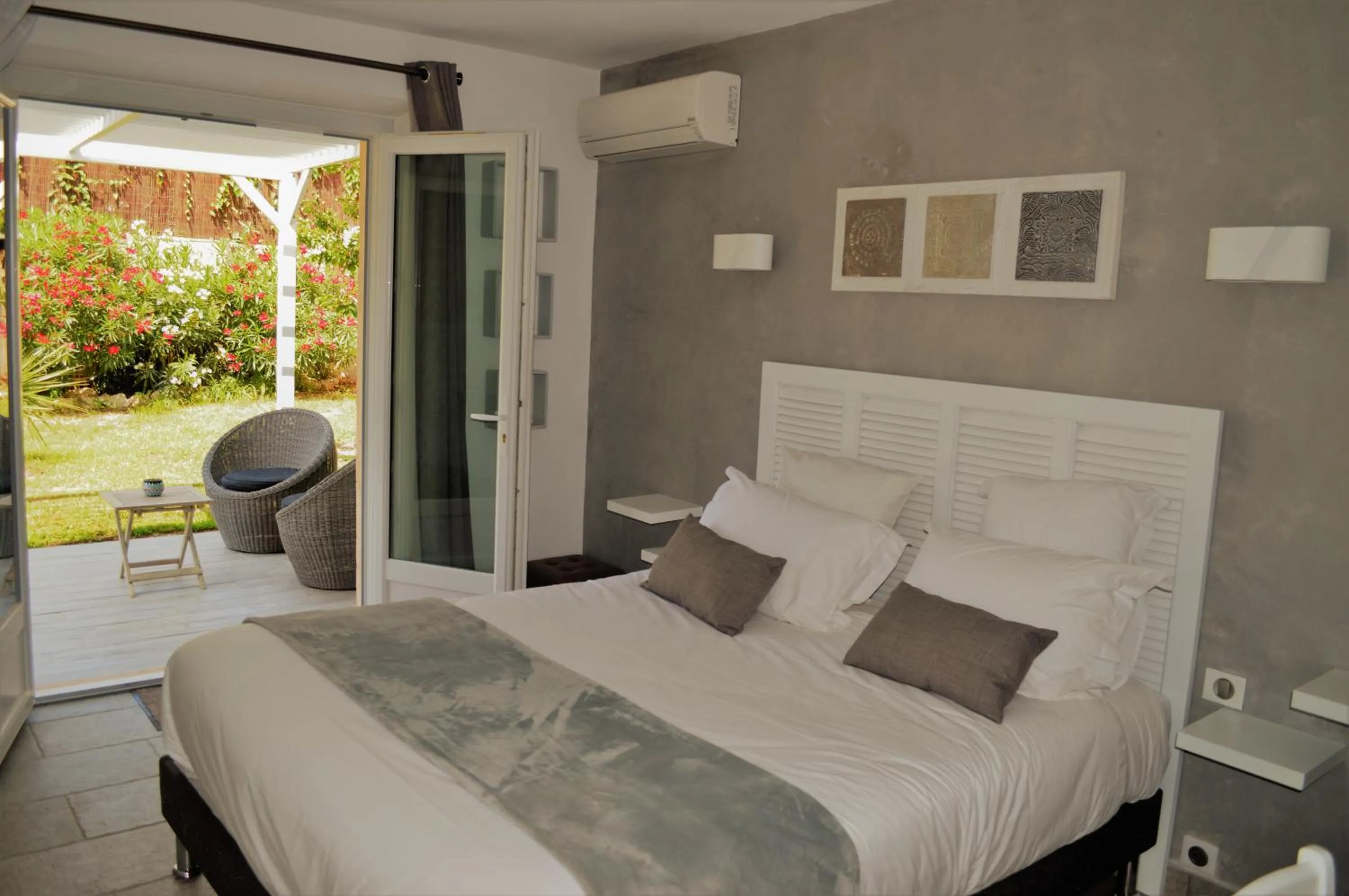 Nearby landmark in Villa La Terre Des Lauriers