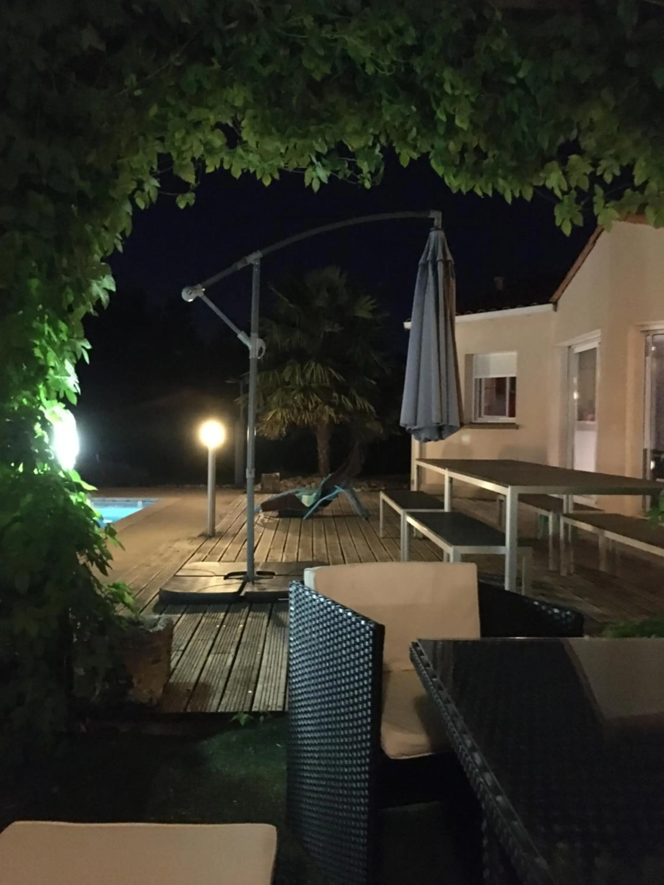 Night in La Chambre des Amis