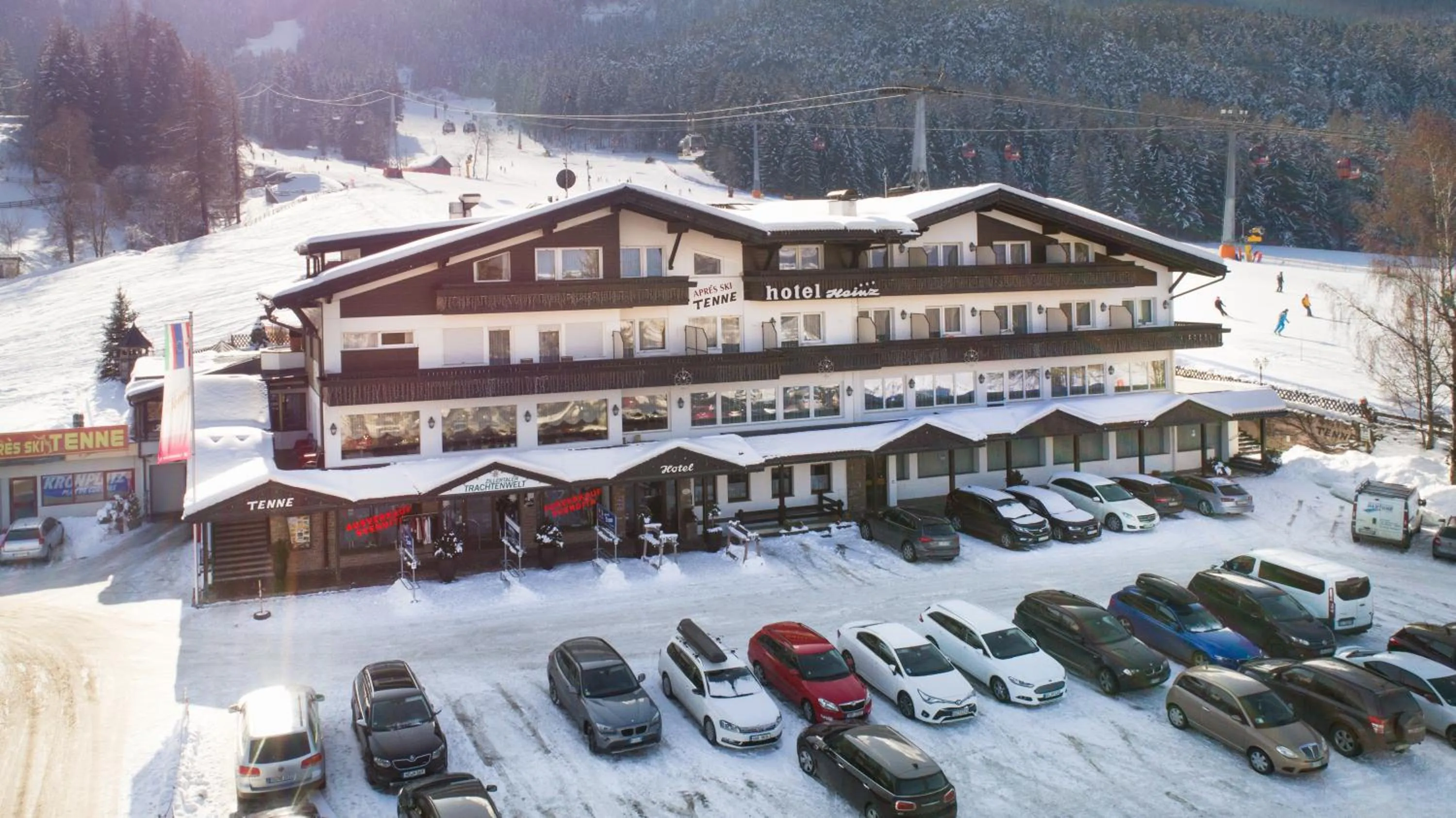 Property building in Hotel Heinz