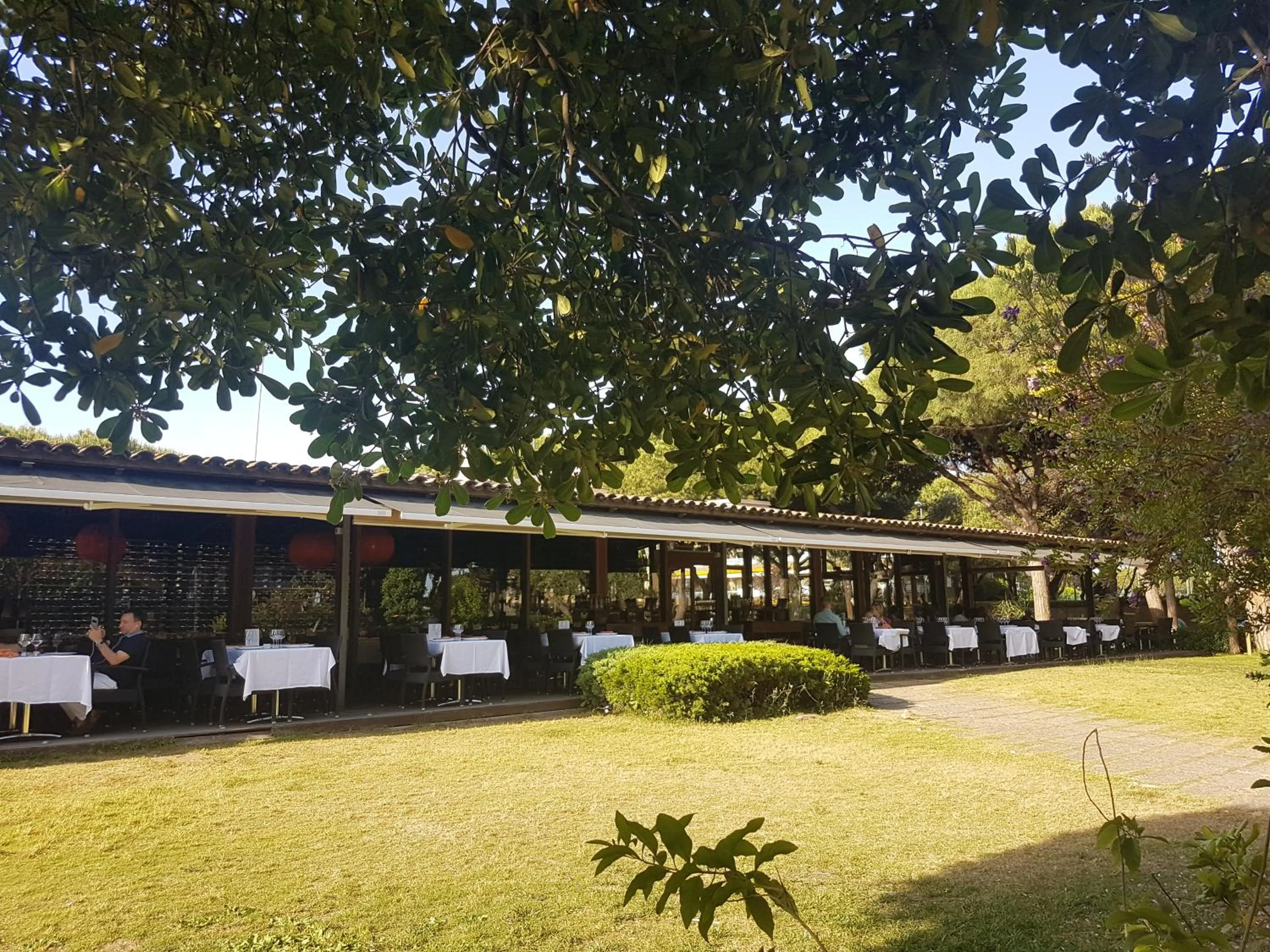 Restaurant/places to eat in Gava Ocean View