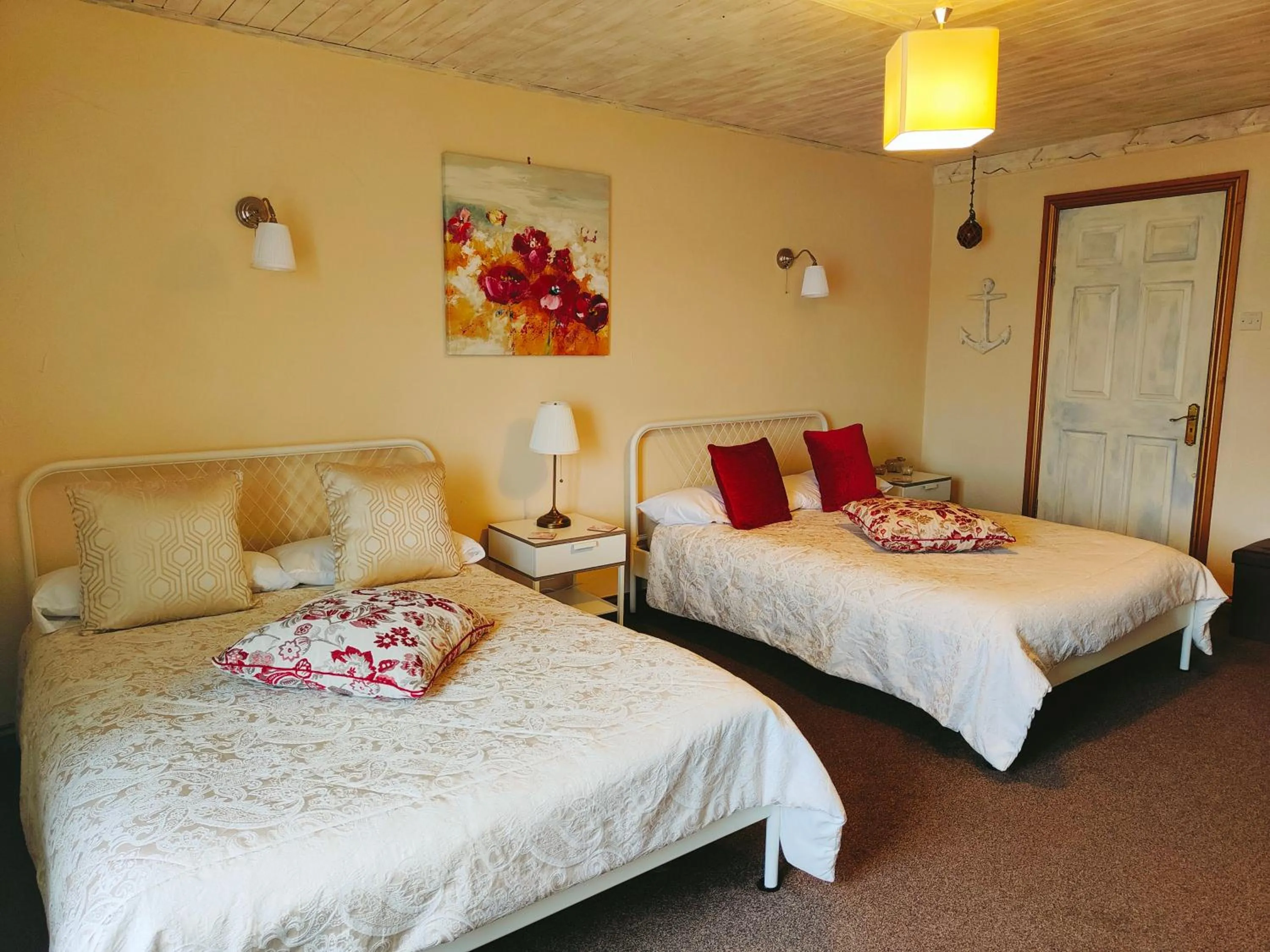 Photo of the whole room, Bed in Waterfront Rest B&B